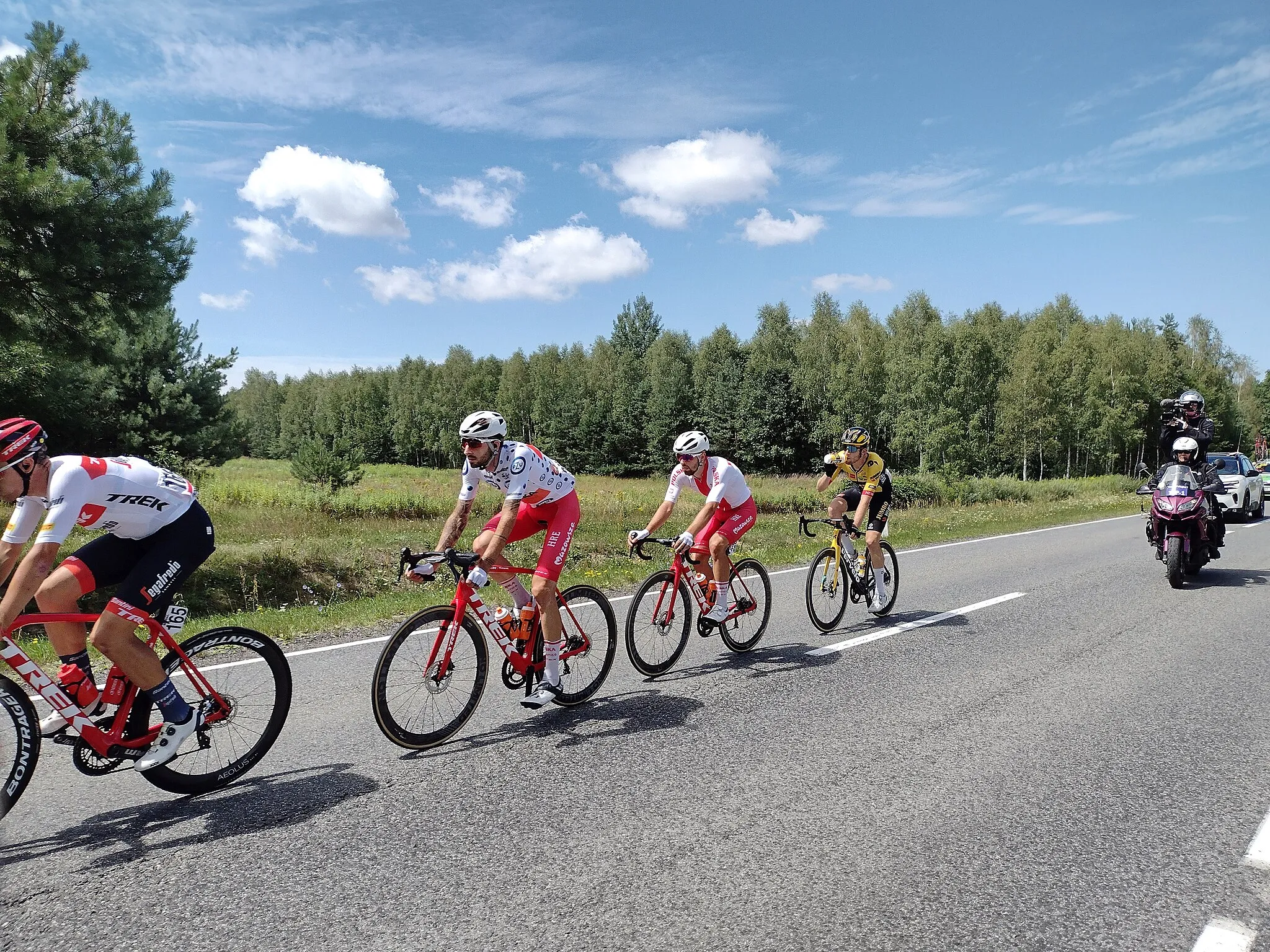 Photo showing: Cyclistes au Tour de Pologne à Sarzyna