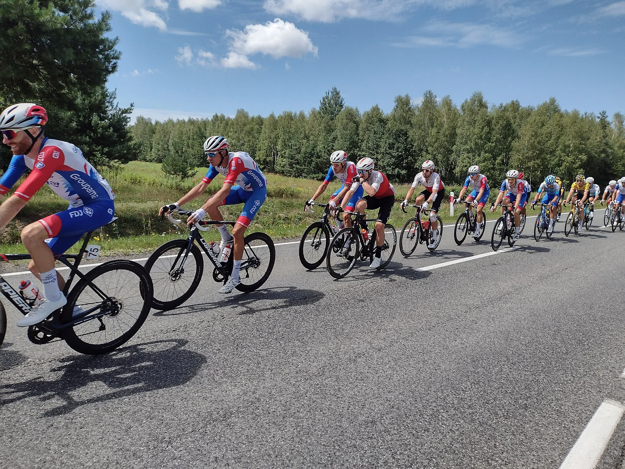 Photo showing: Cyclistes au Tour de Pologne à Sarzyna