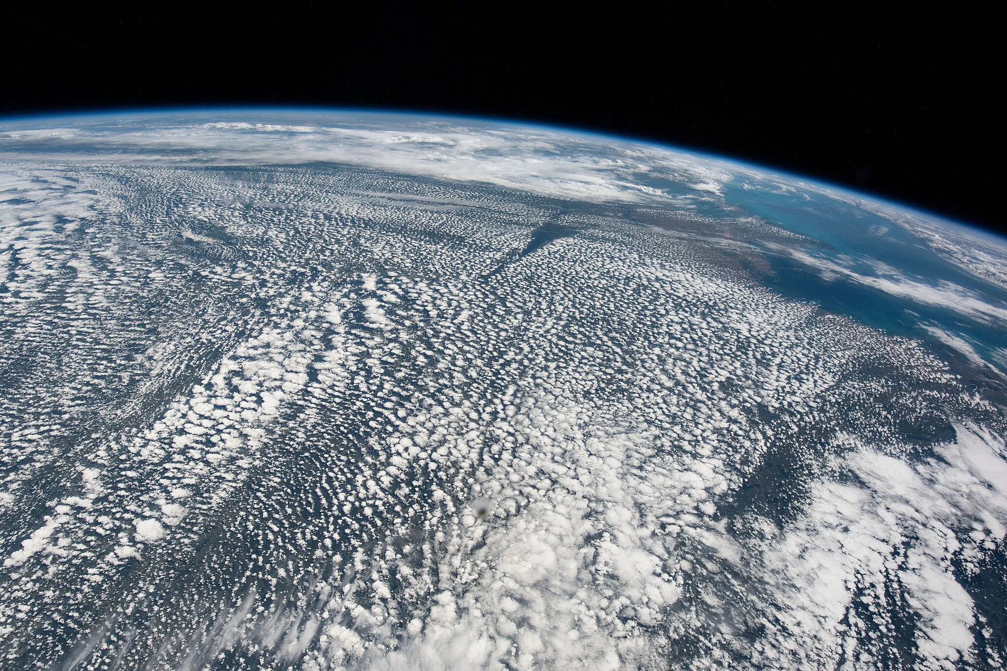 Photo showing: View of Earth taken during ISS Expedition 67.