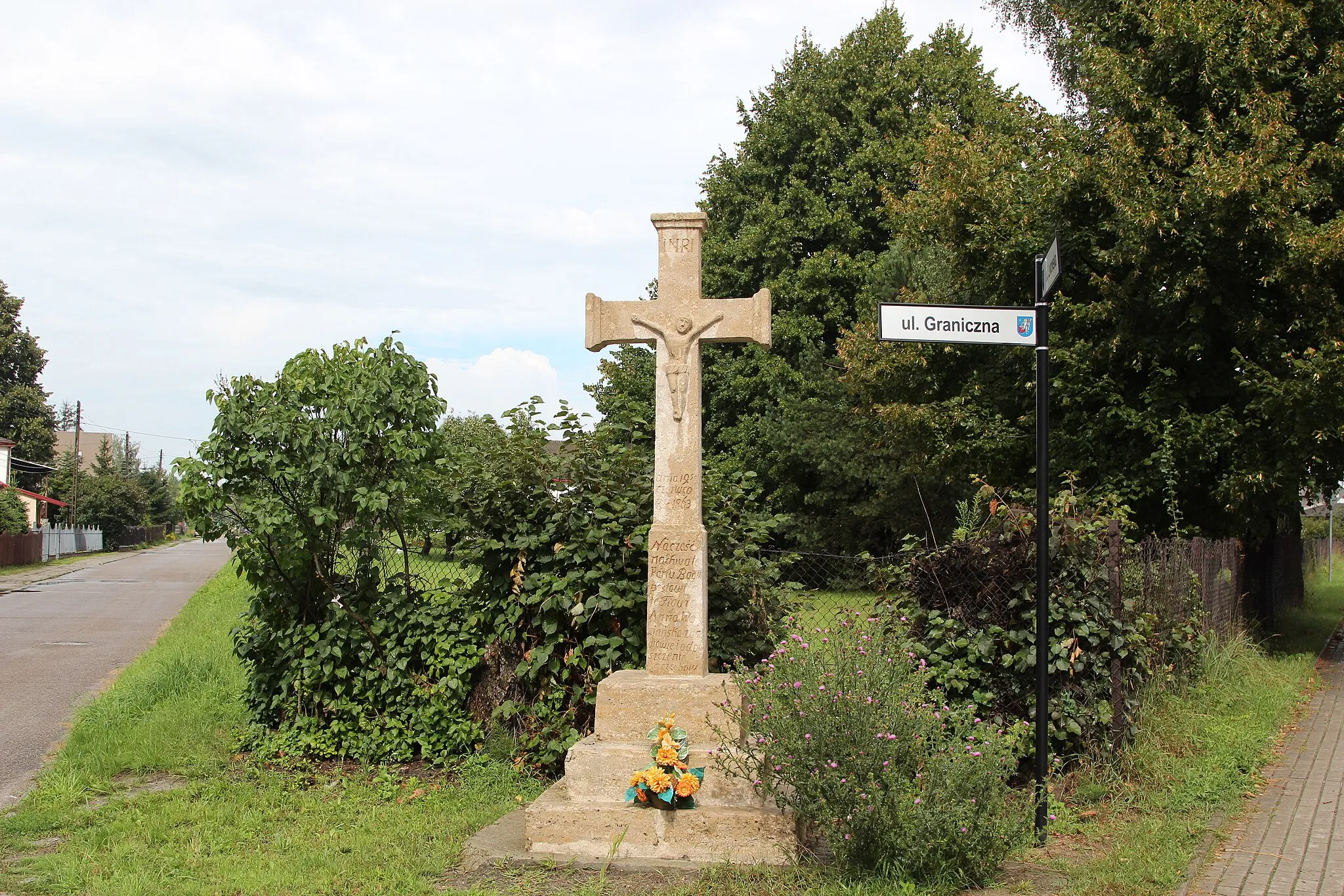 Photo showing: Stone cross in Lipsko