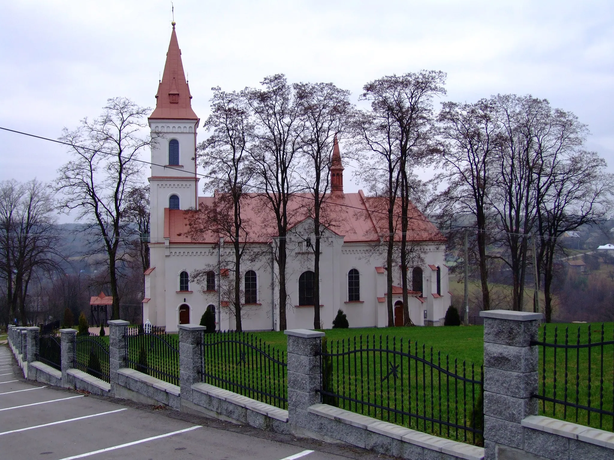 Photo showing: Kościół rzymskokatolicki w Dylągowej pw. św. Zofii, wybudowany w latach 1906-1911.