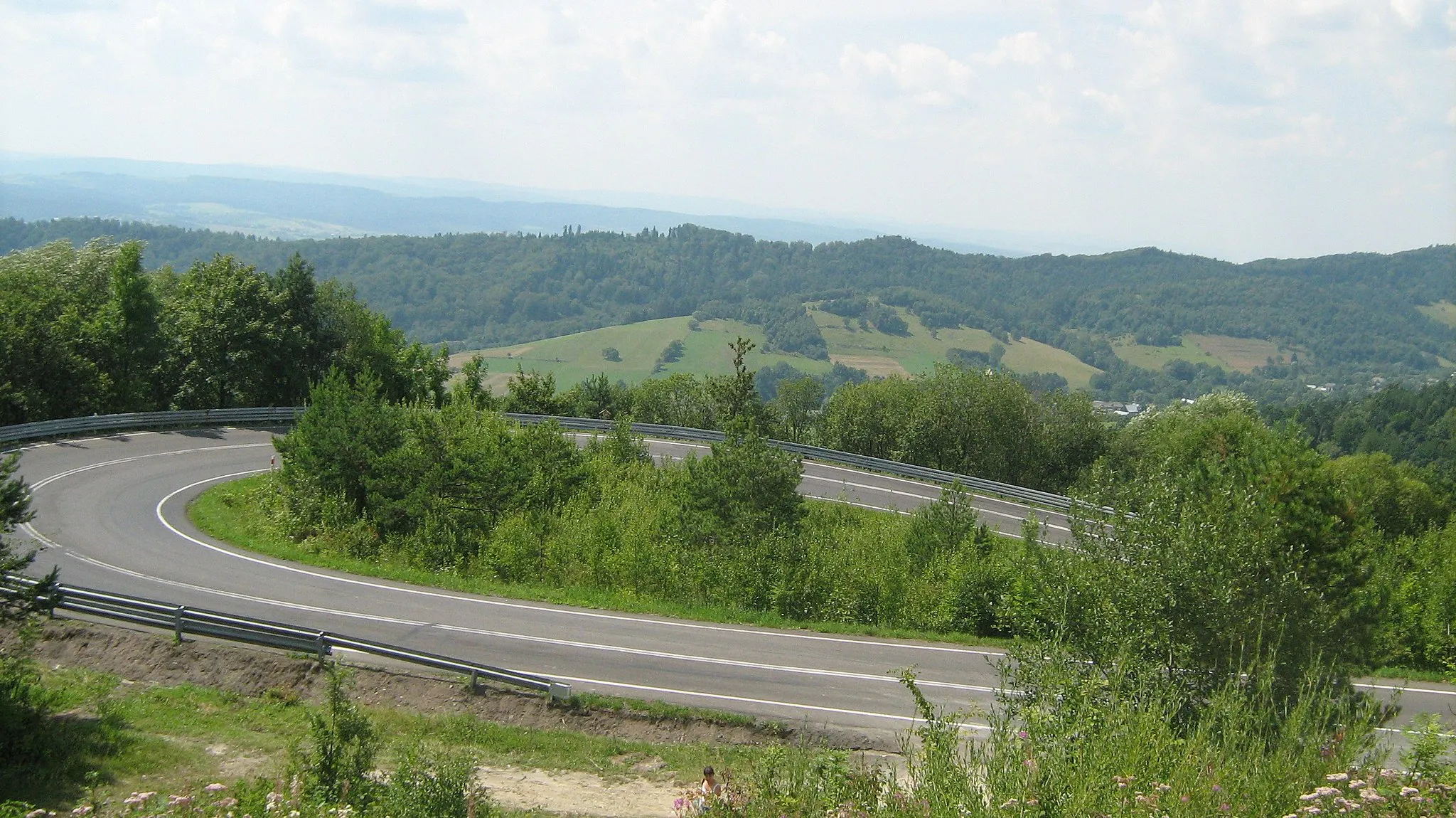 Photo showing: Góry Słonne - serpentyny na drodze krajowej nr 28