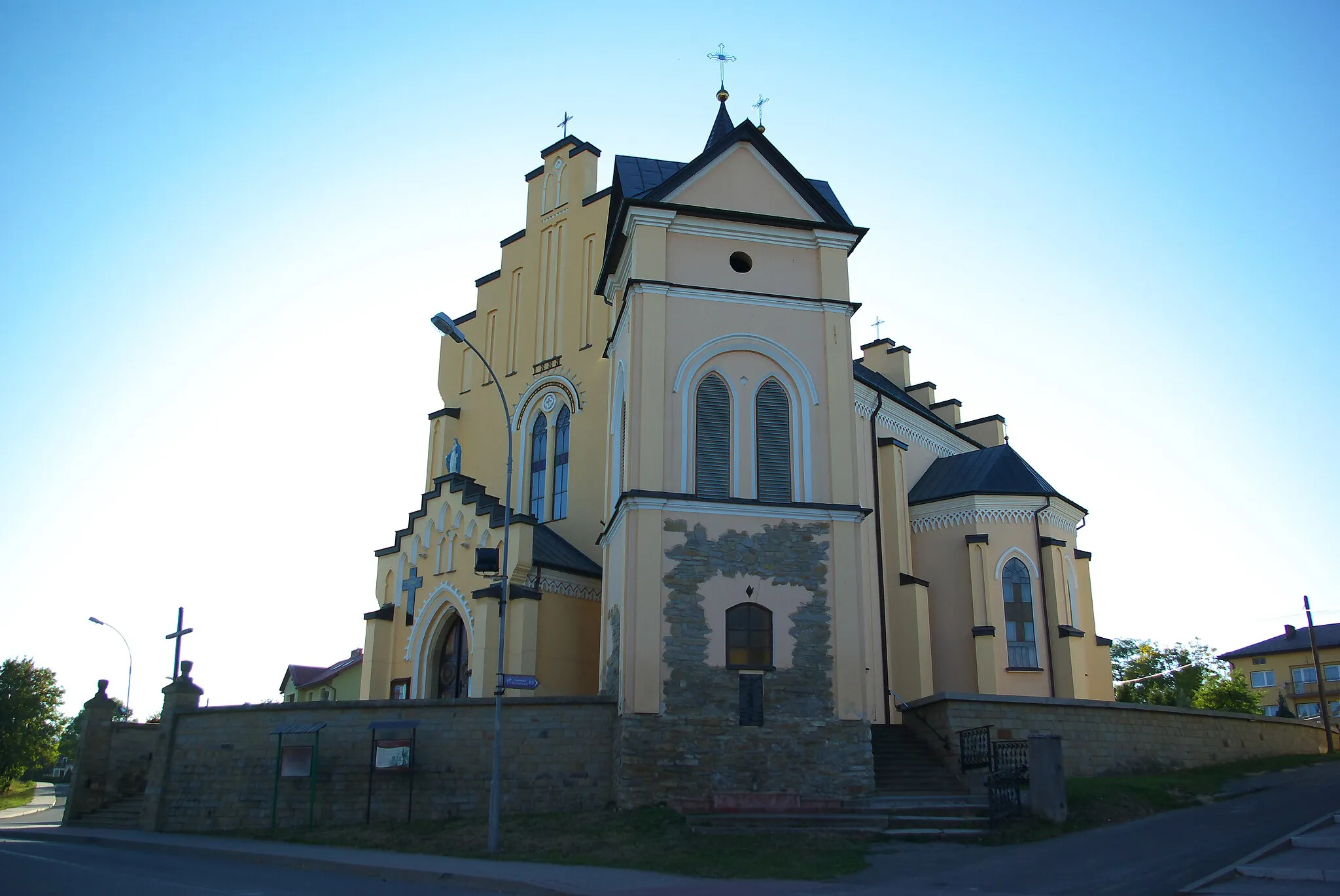 Photo showing: Kościół Podwyższenia Krzyża Świętego w Bukowsku