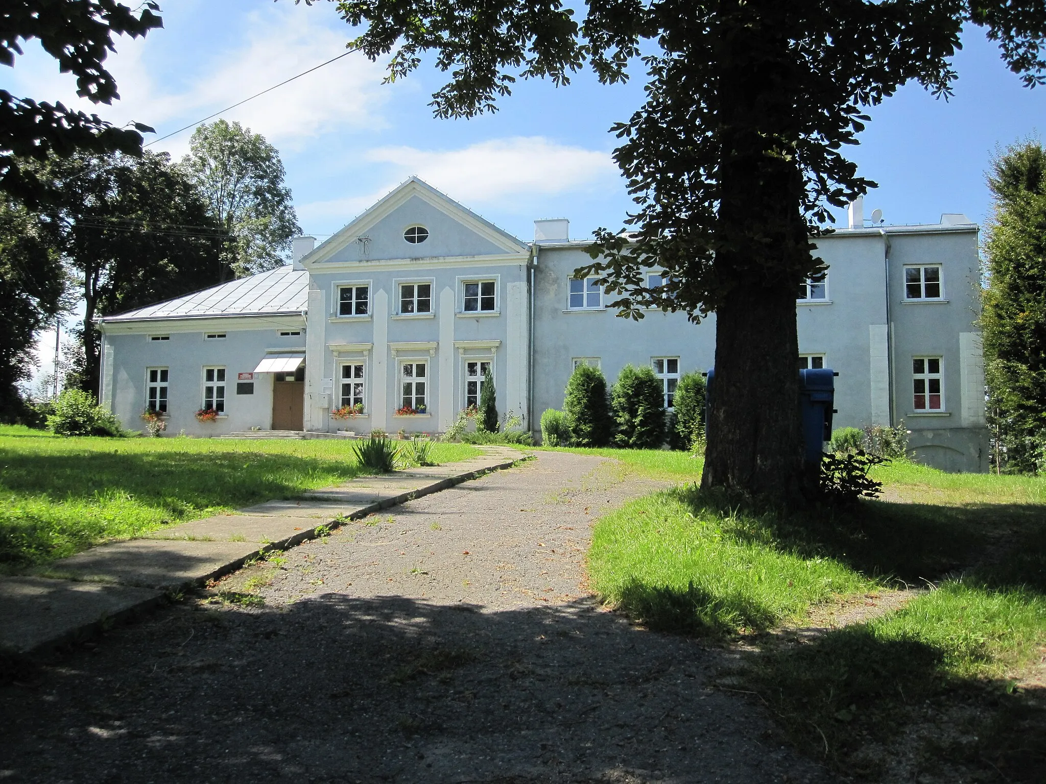 Photo showing: Manor house in Pisarowce