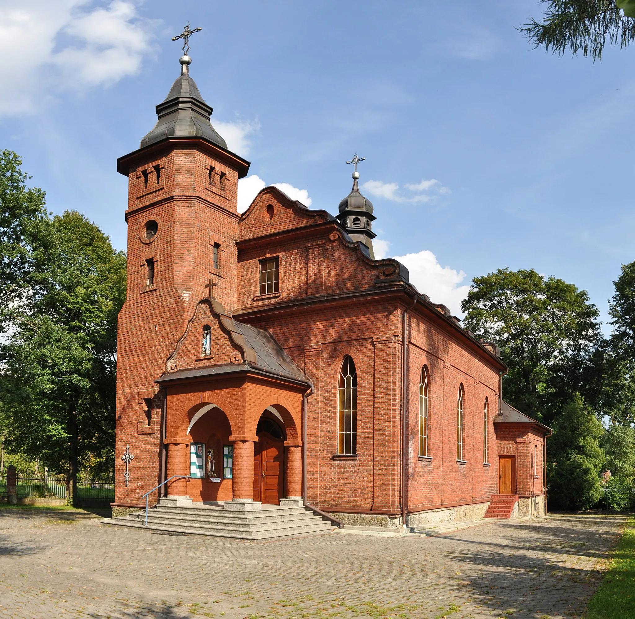 Photo showing: Church in Ropienka