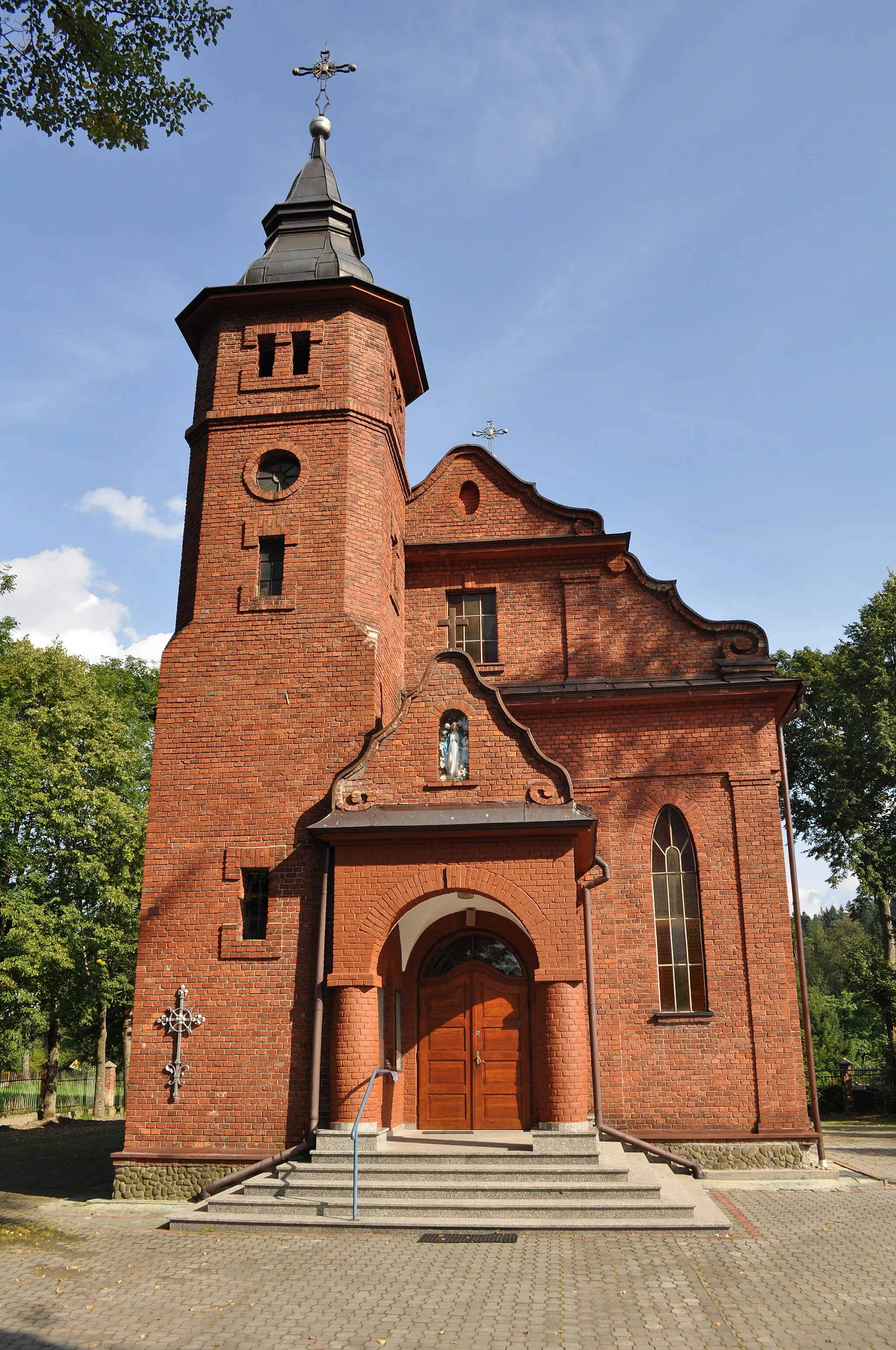 Photo showing: Church in Ropienka