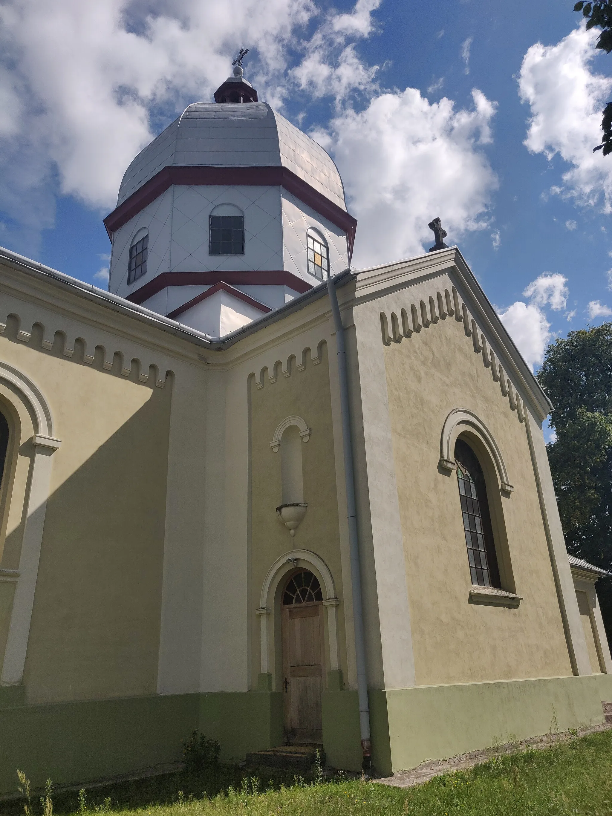 Photo showing: Saint Demetrius church in Kobylnica Wołoska