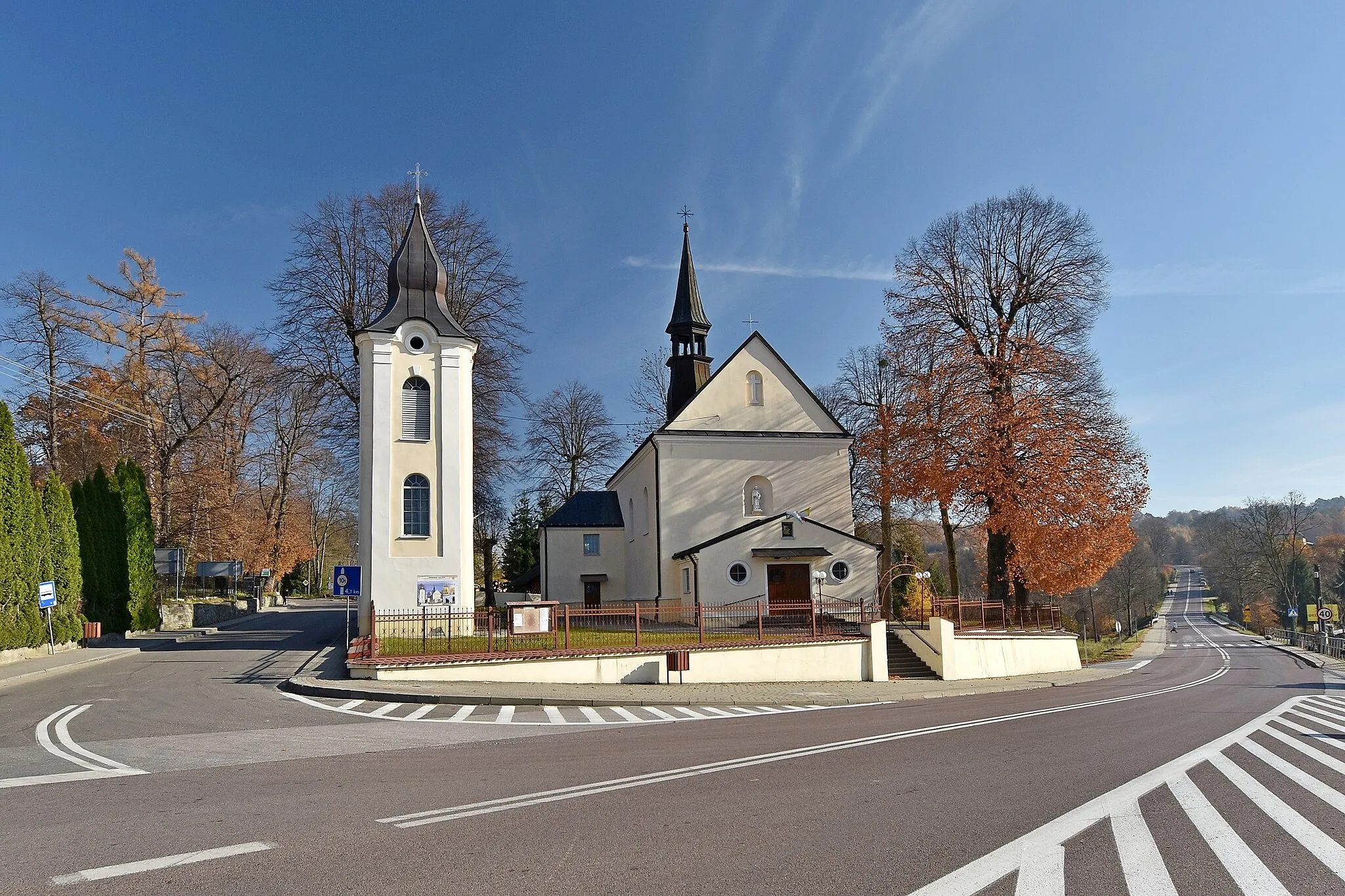 Photo showing: Krzywcza, kościół Narodzenia Najświętszej Maryi Panny