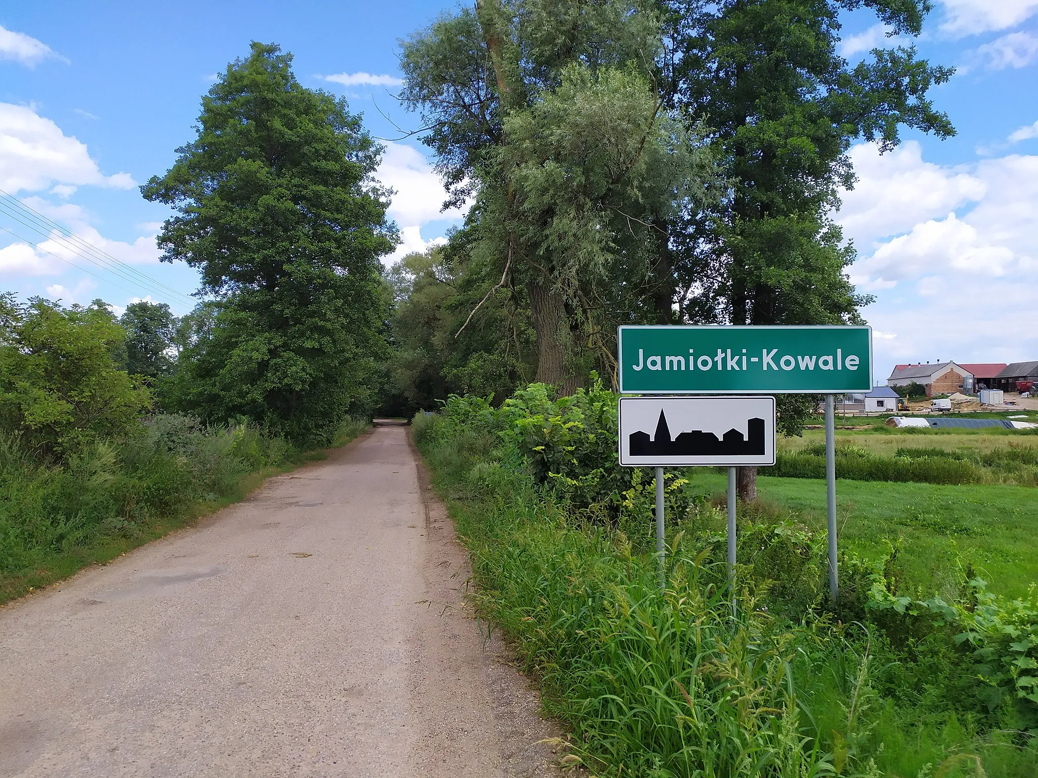 Photo showing: Jamiołki-Kowale (do 2005: Jamiołki-Kowale Rawki) – wieś w Polsce położona w województwie podlaskim, w powiecie wysokomazowieckim, w gminie Sokoły.