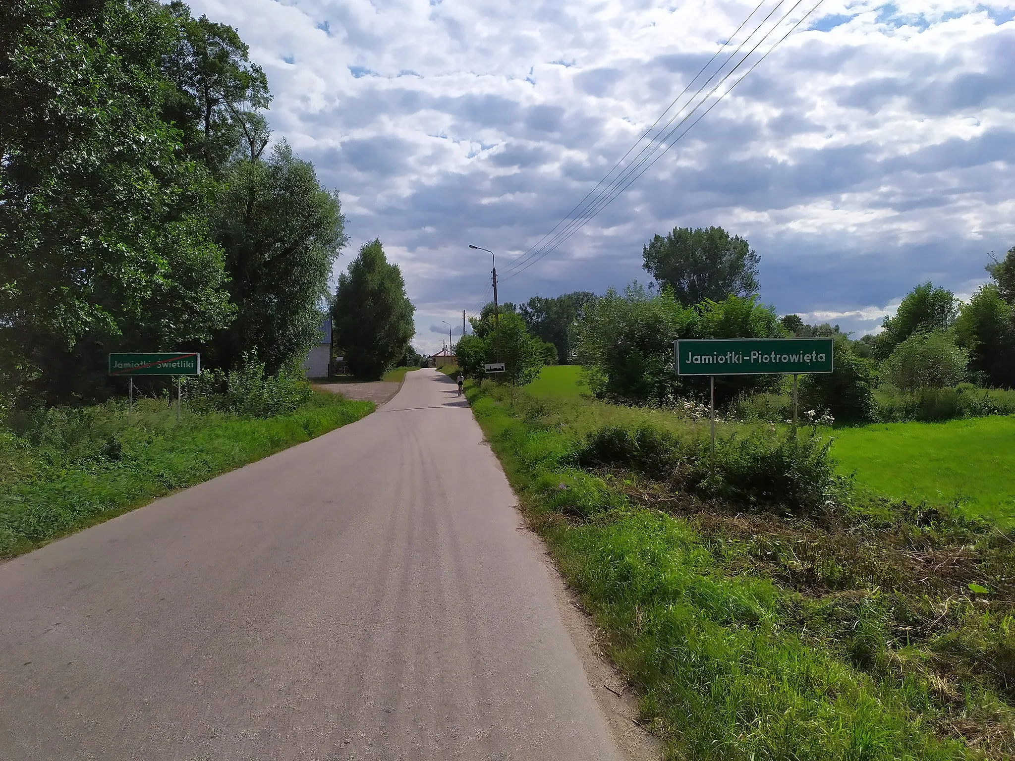 Photo showing: Jamiołki-Piotrowięta – wieś w Polsce położona w województwie podlaskim, w powiecie wysokomazowieckim, w gminie Sokoły.