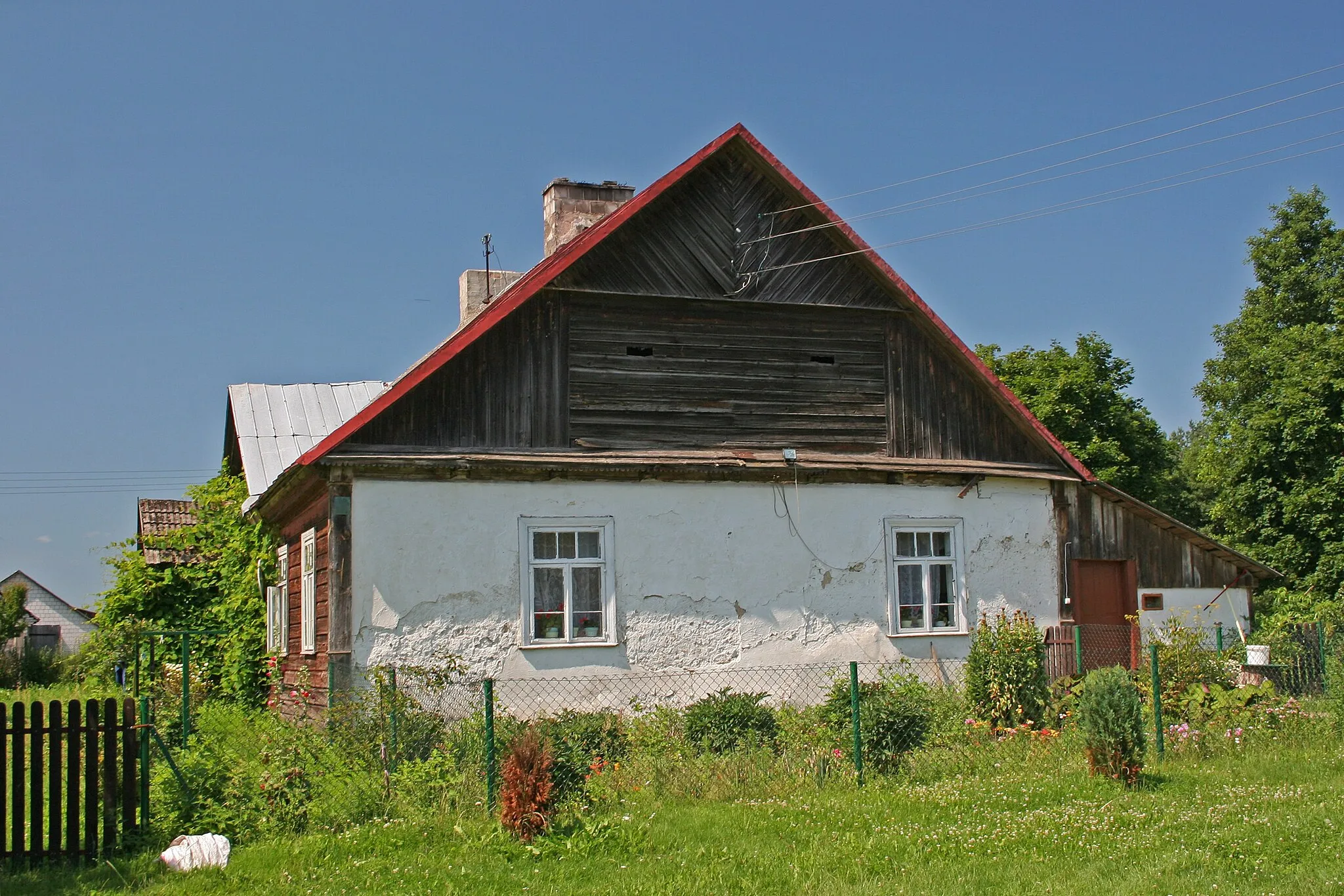 Photo showing: Dom mieszkalny we wsi Stara Kamienna.