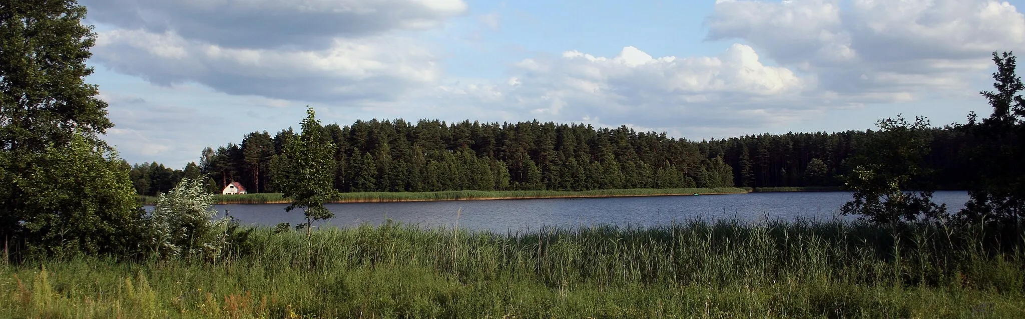 Photo showing: Jezioro Pogorzelec w miejscowości Pogorzelec, gmina Giby, woj. podlaskie