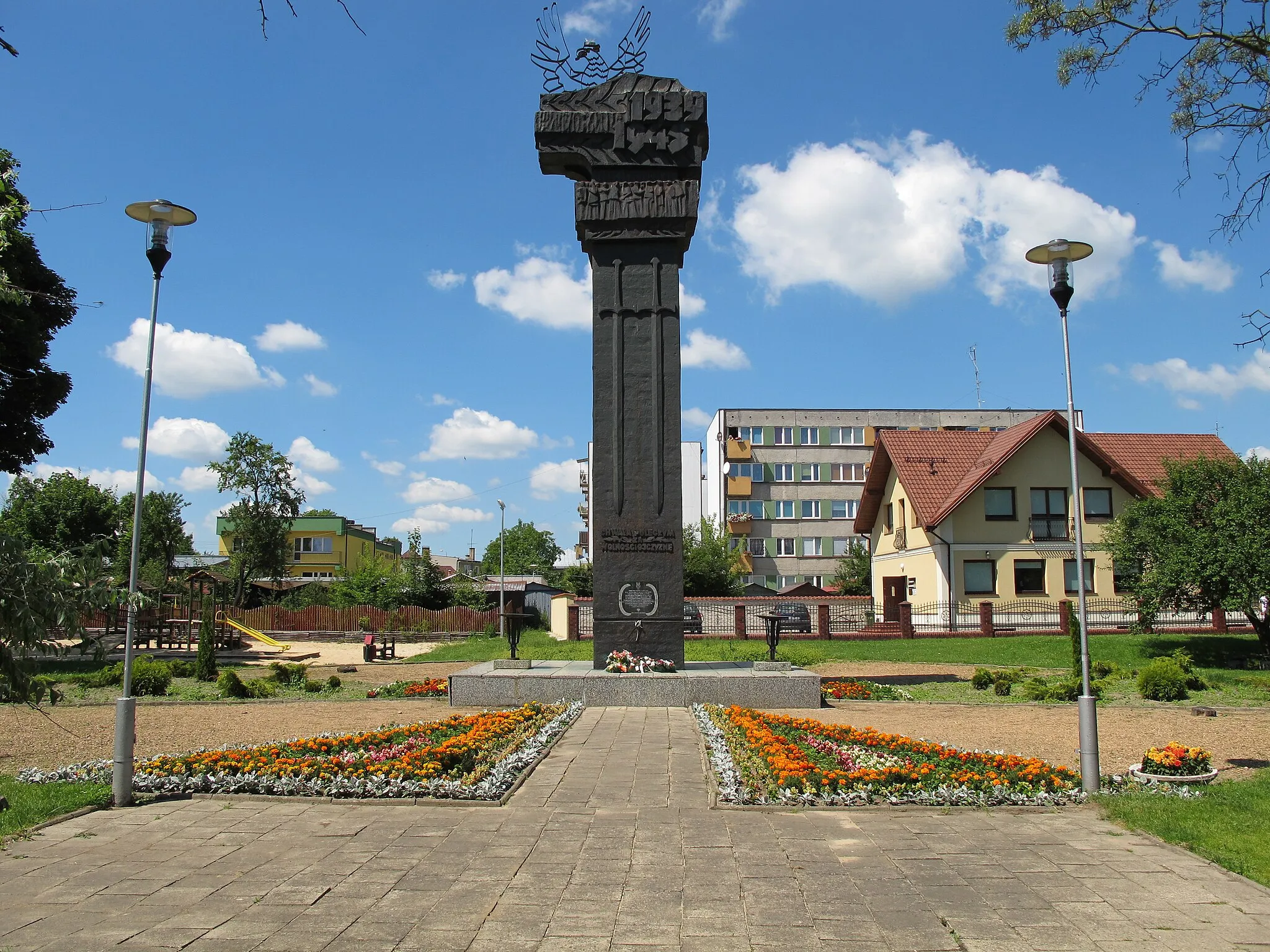 Photo showing: Monument - Glory for the fallen for Freedom and Country, Mońki, gmina Mońki, podlaskie, Poland