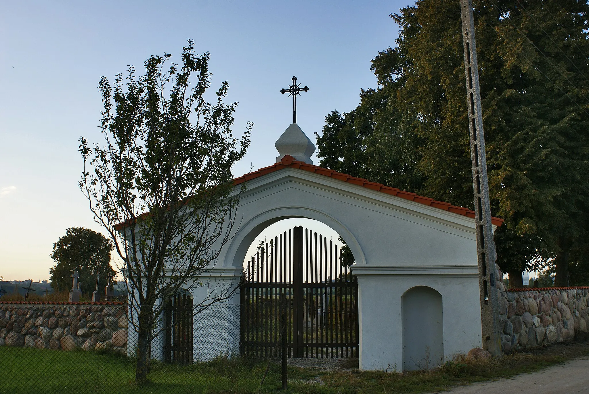 Photo showing: Dobrzyniewo Kościelne, cmentarz rzymsko-katolicki.