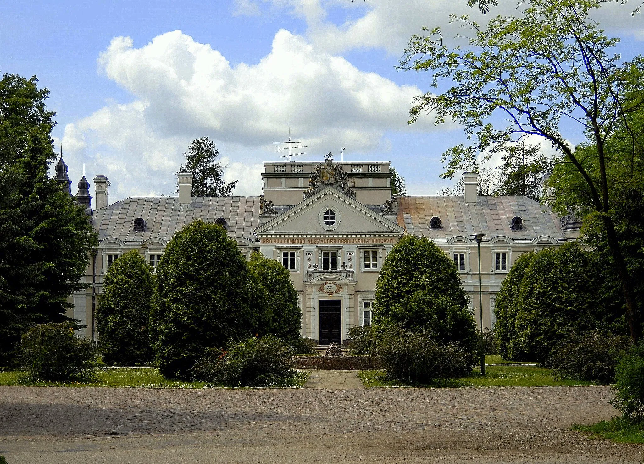 Photo showing: The Ossoliński Palace in Rudka (Poland)