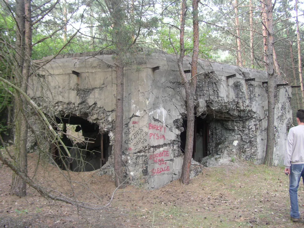 Photo showing: Poland Podlasie bunkier przy trasie 640 okolice Anusina