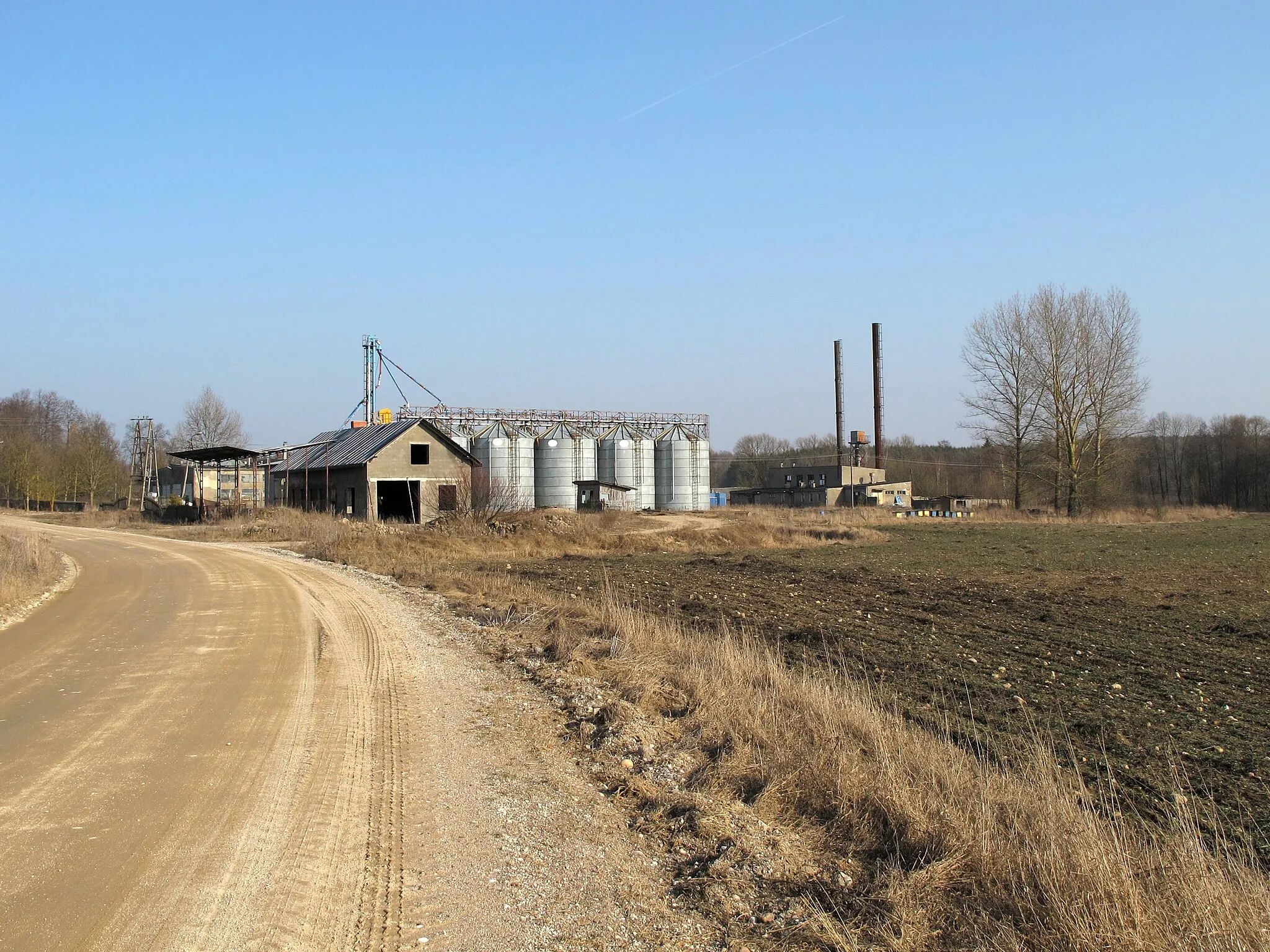 Photo showing: Grain silos in Słójka, gmina Szudziałowo, podlaskie