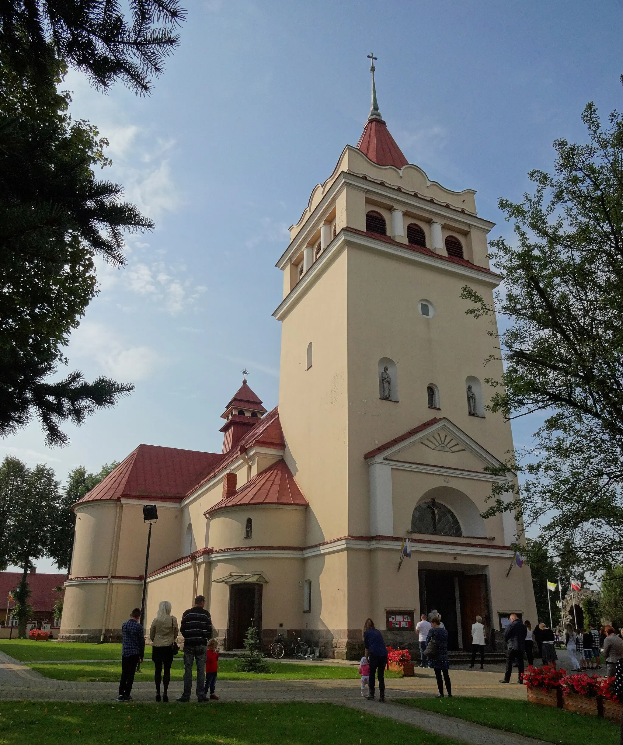 Photo showing: Kościół św. Piotra i Pawła w Łapach