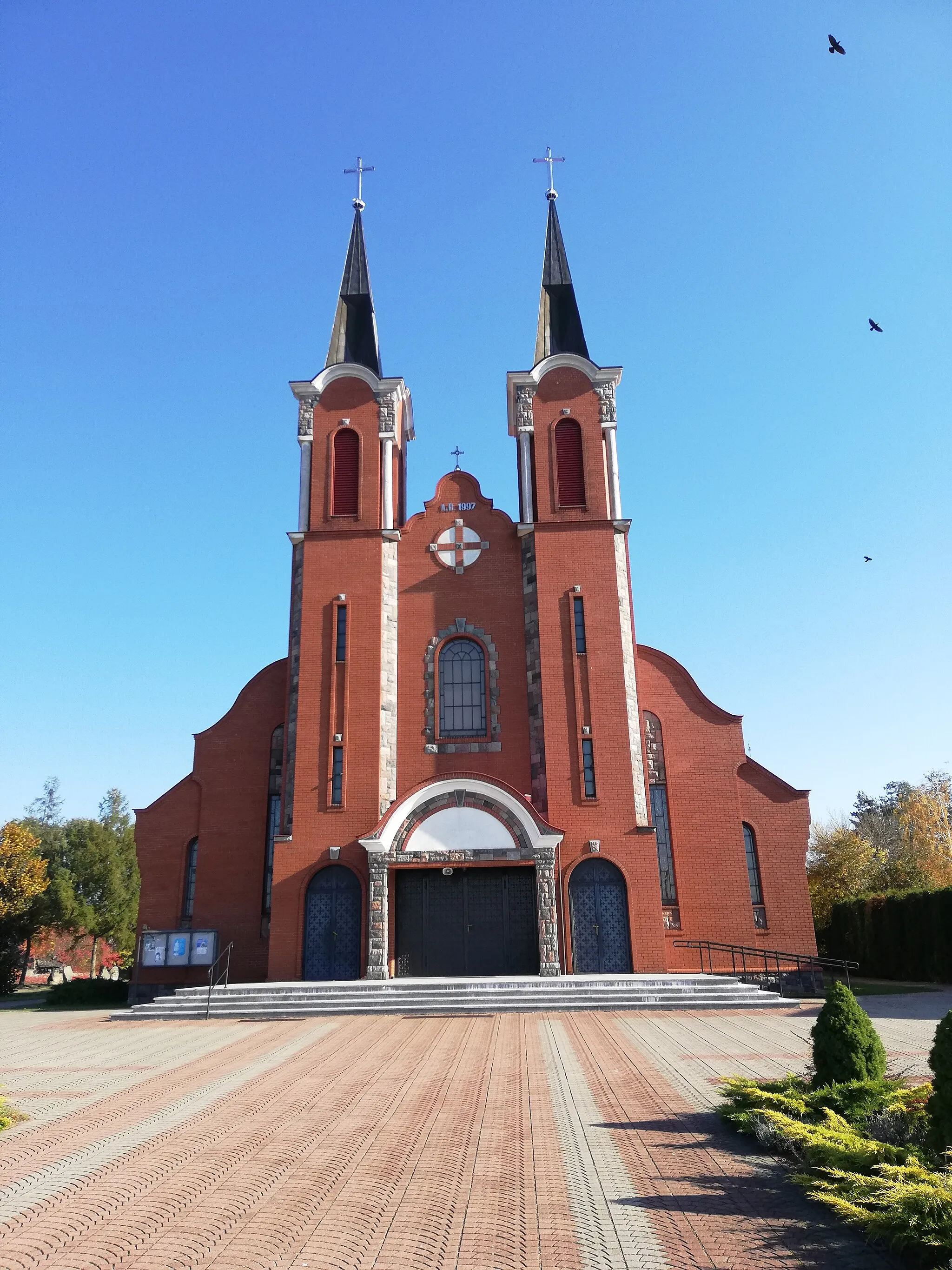 Photo showing: Kościół parafialny NNMP Częstochowskiej w Klukowie, 1997-2000
