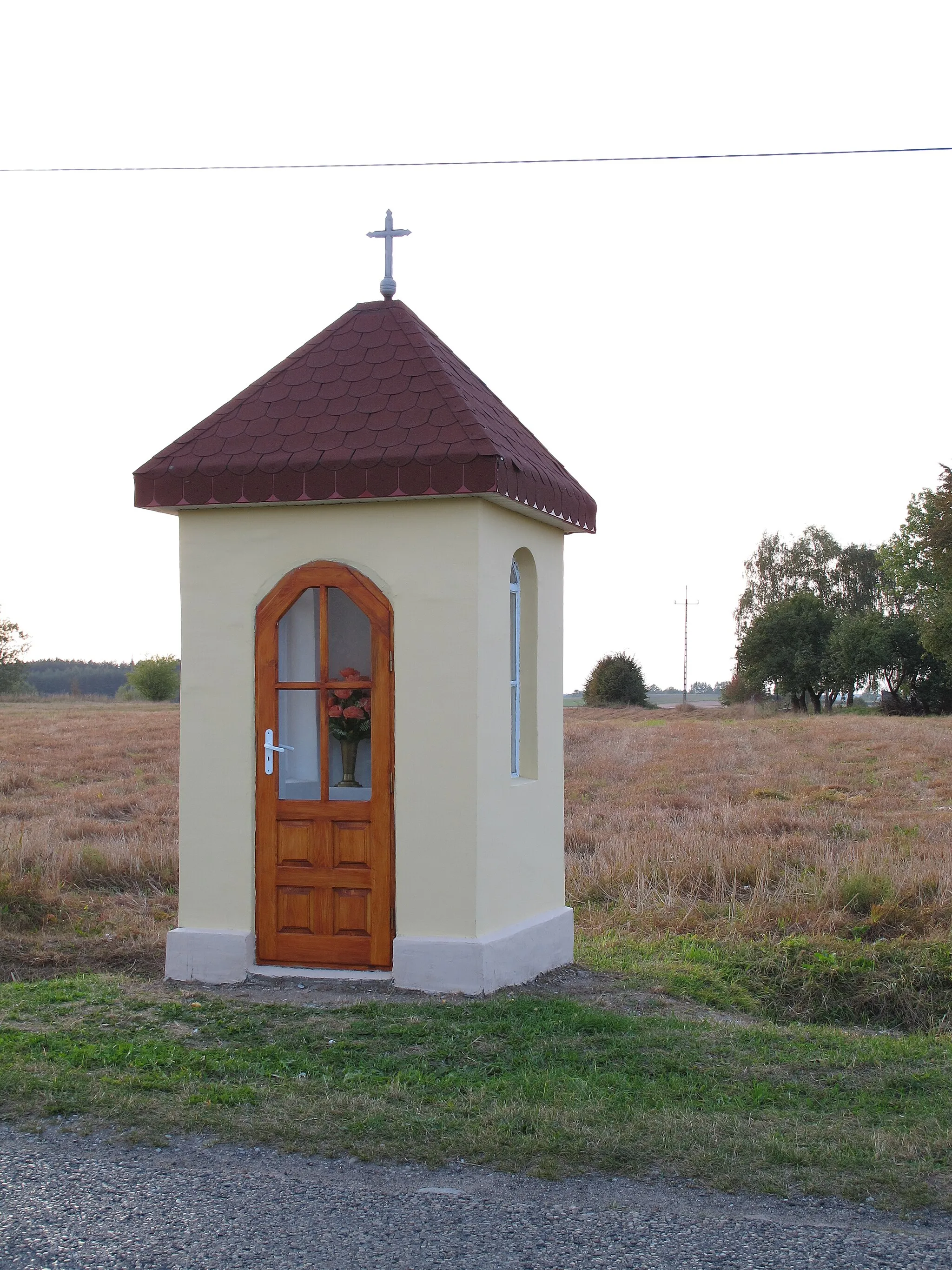 Photo showing: BVM wayside shrine from the beginning of XX century in Starowola, gmina Jaświły, podlaskie, Poland