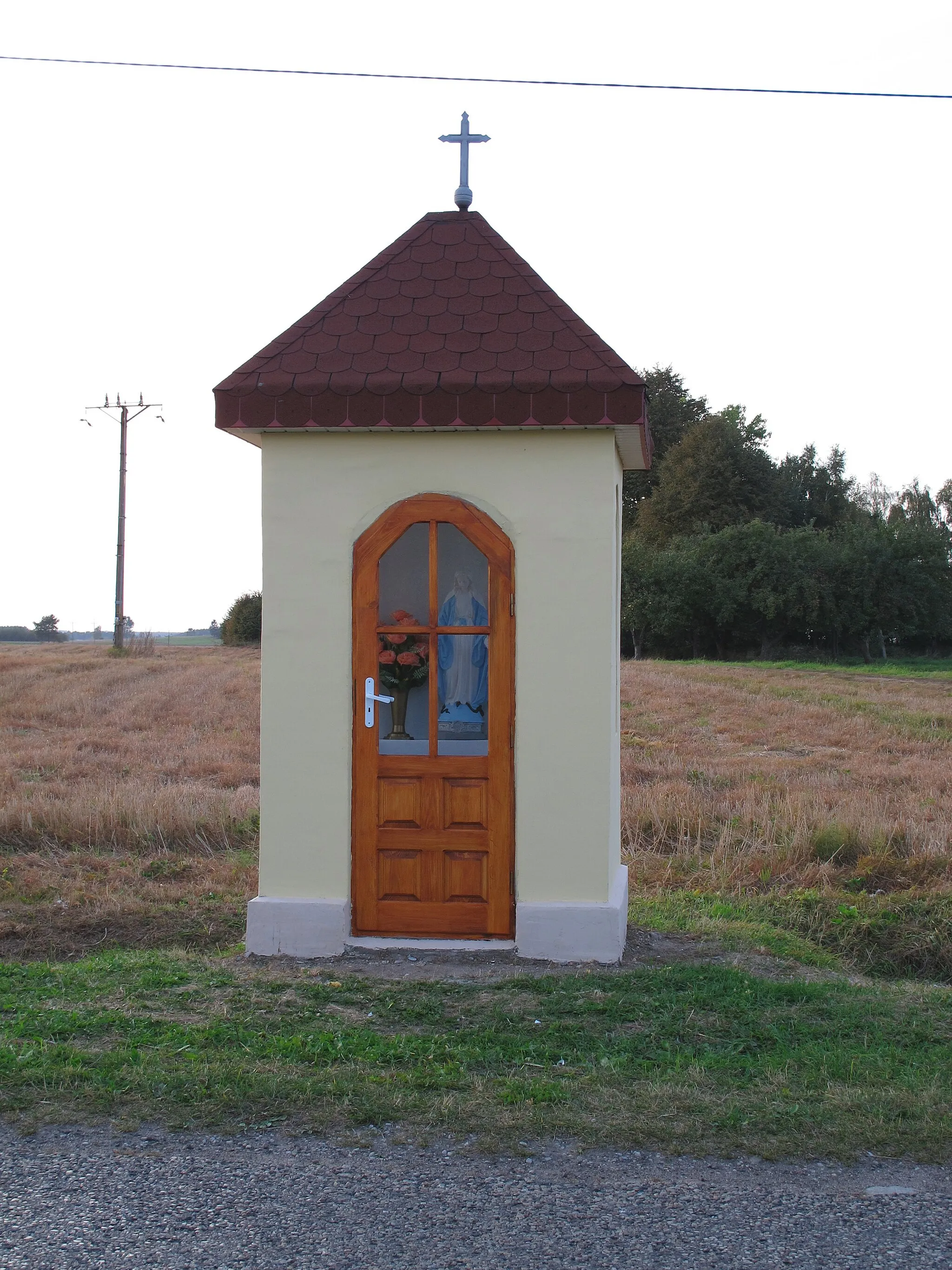 Photo showing: BVM wayside shrine from the beginning of XX century in Starowola, gmina Jaświły, podlaskie, Poland