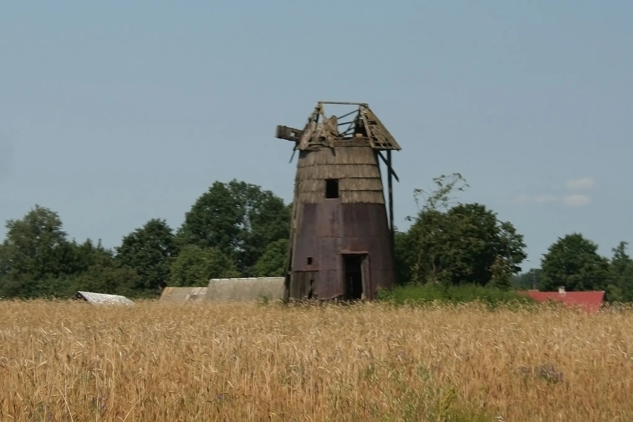 Photo showing: Ruiny młyna we wsi Osmołowszczyzna.