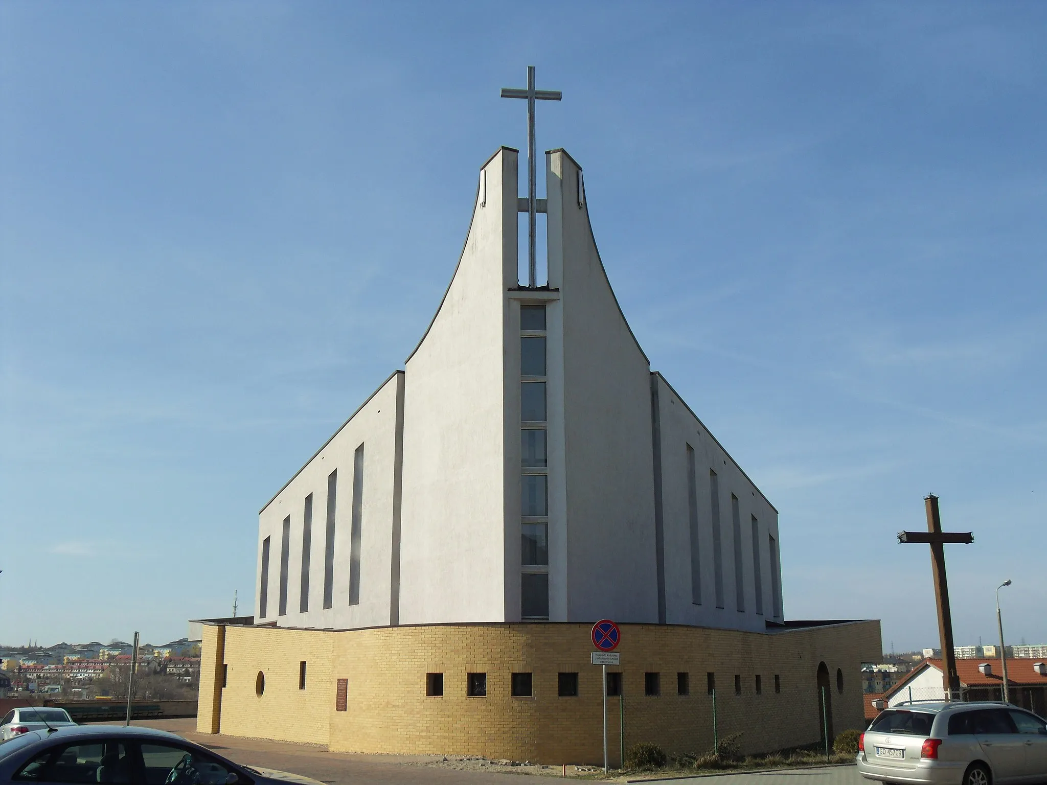 Photo showing: Gdańsk Orunia. Kościół św. Jadwigi Królowej, ul. Krzemowa 3.