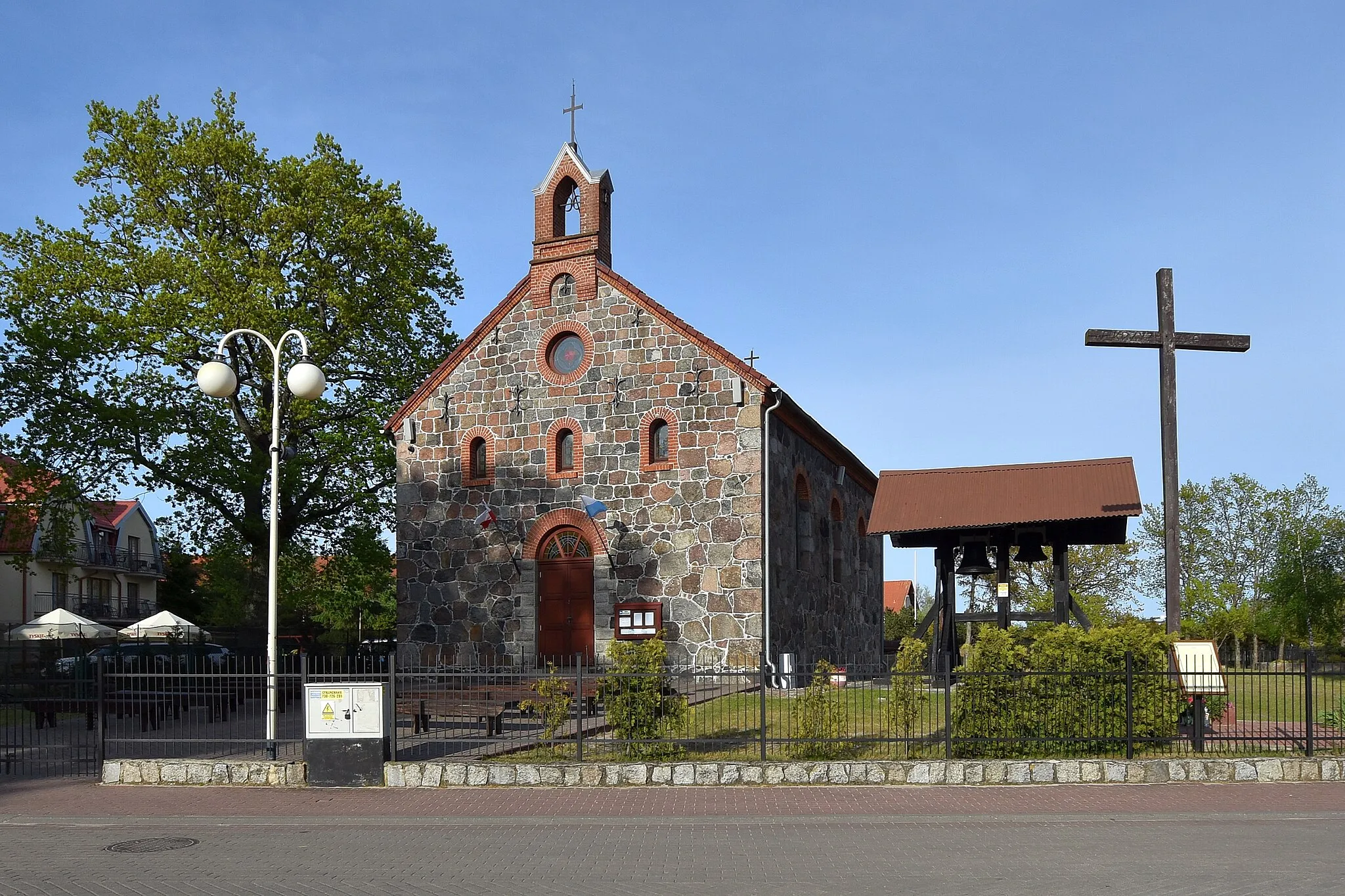 Photo showing: Rowy, kościół Apostołów Piotra i Pawła