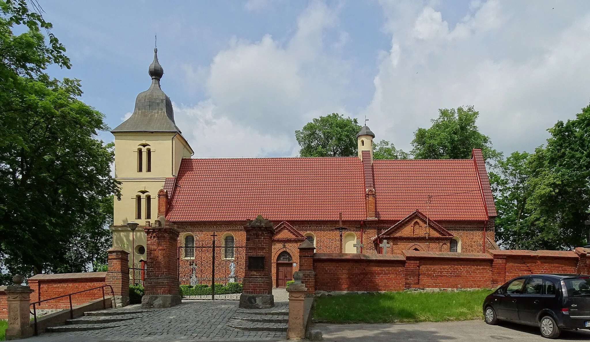 Photo showing: Gruta, Grudziądz county, Poland. Church of the Assumption of the Virgin Mary. Built in the 14th century.