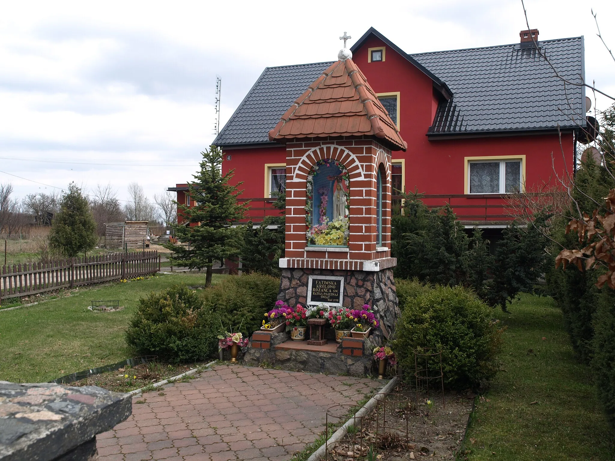 Photo showing: Egiertowo - kapliczka przydrożna