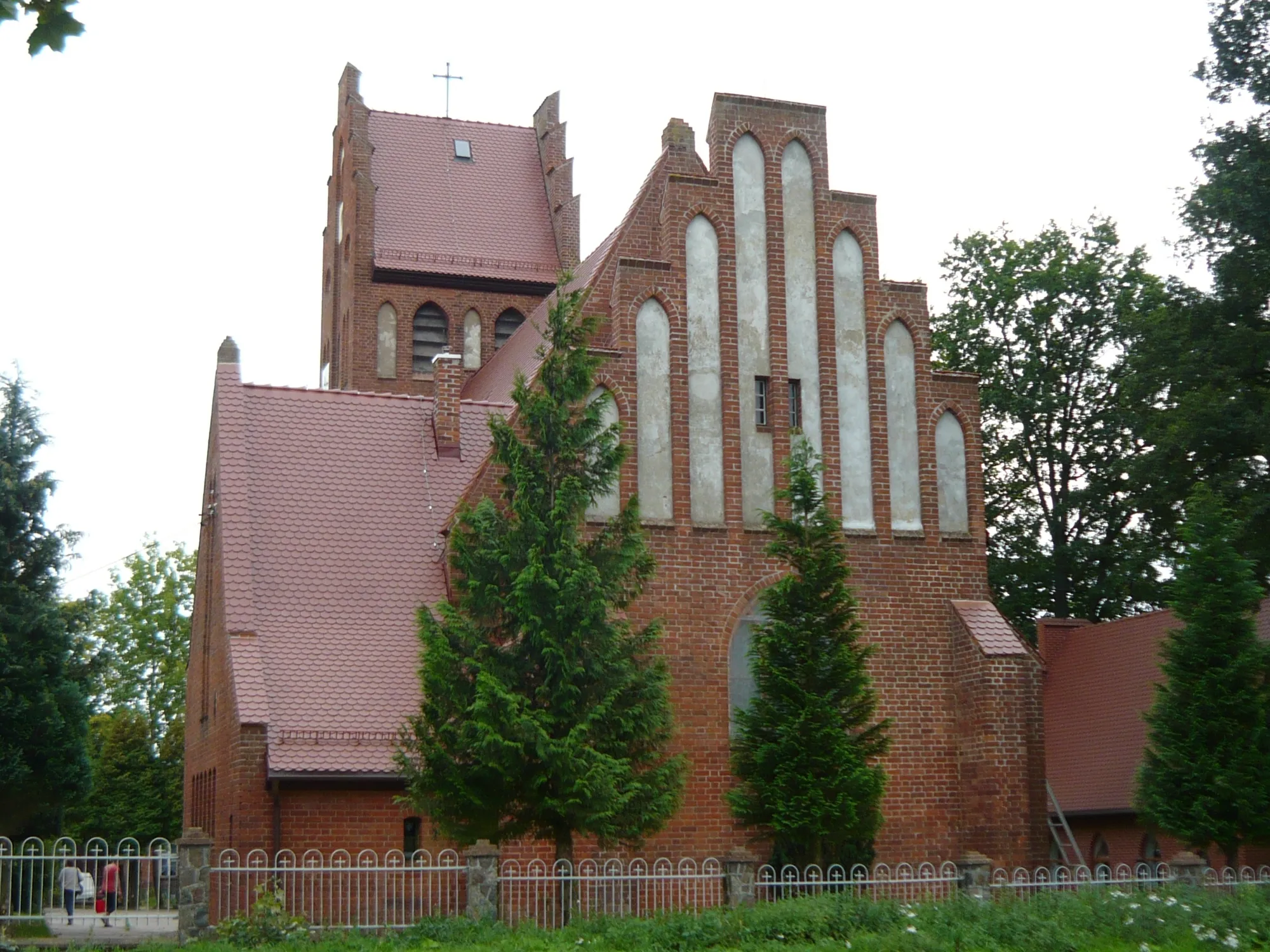 Photo showing: Kościół Nawiedzenia NMP w Hopowie.