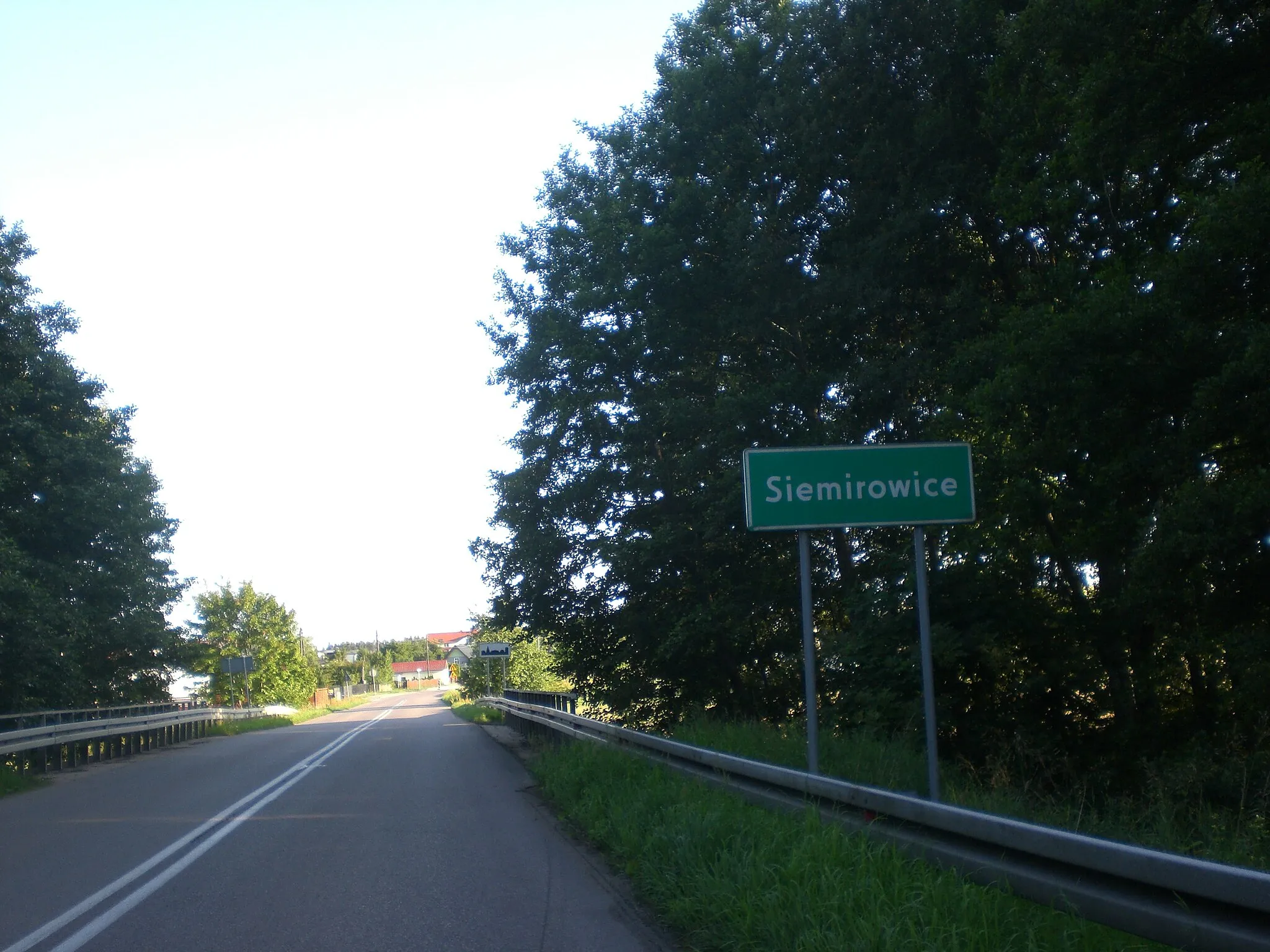 Photo showing: Siemirowice