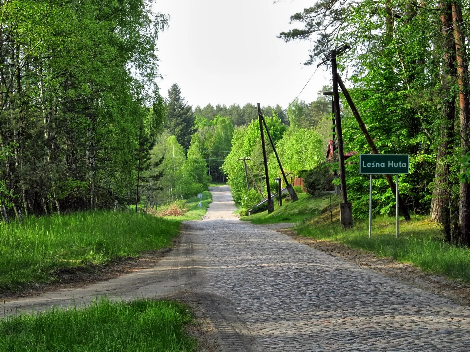 Photo showing: Road paving in Leśna Huta