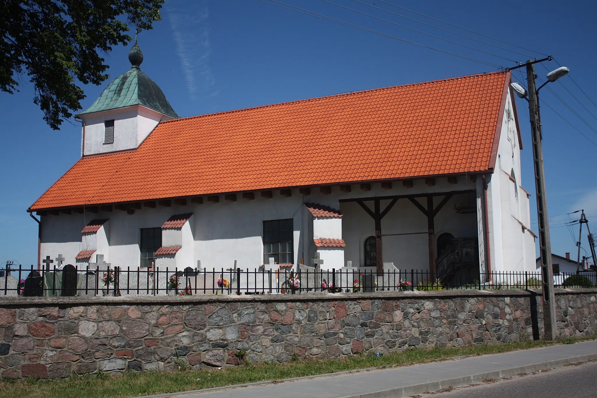 Photo showing: Przyjaźń, church