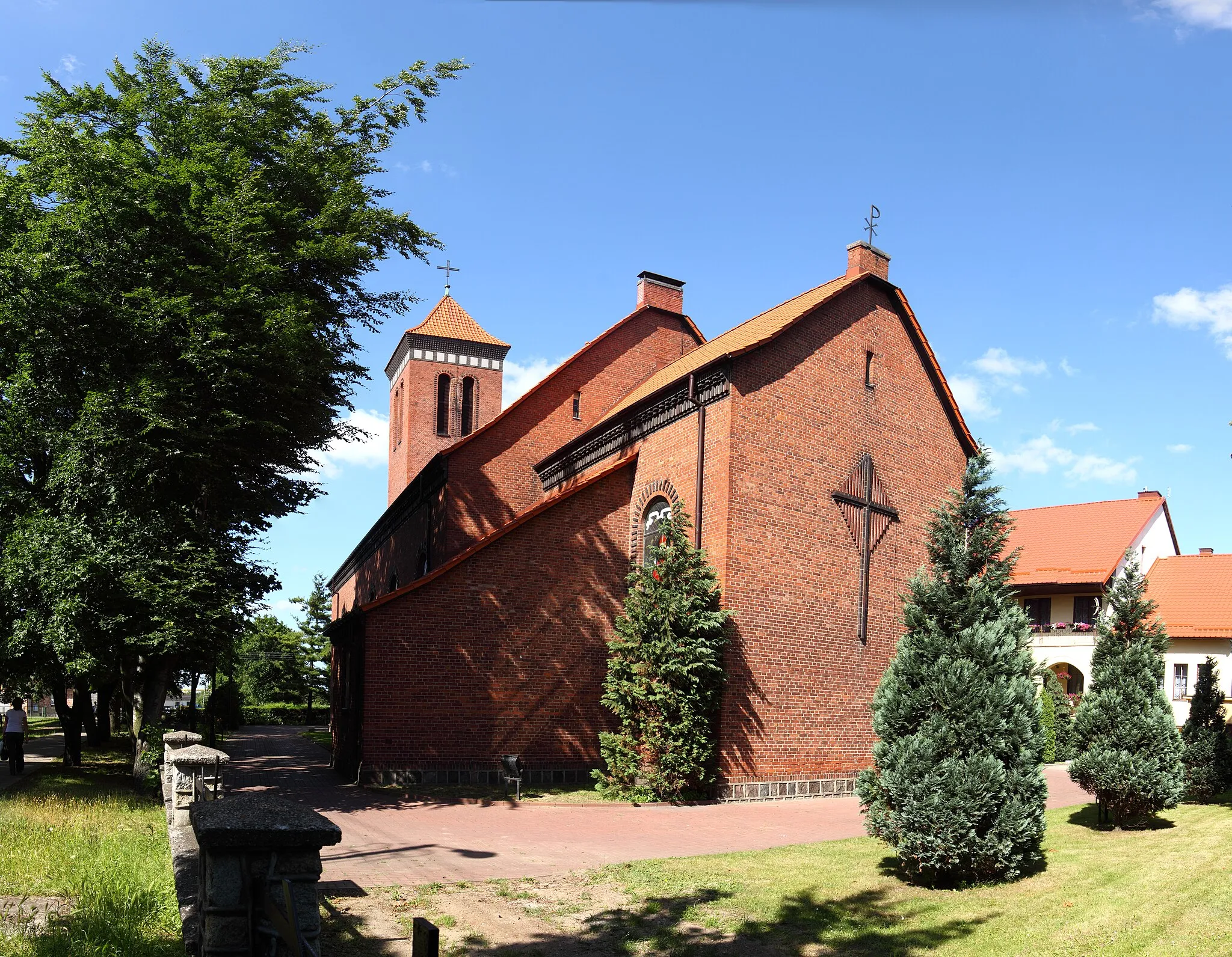 Photo showing: Church of Sacred Heart in Pszczółki