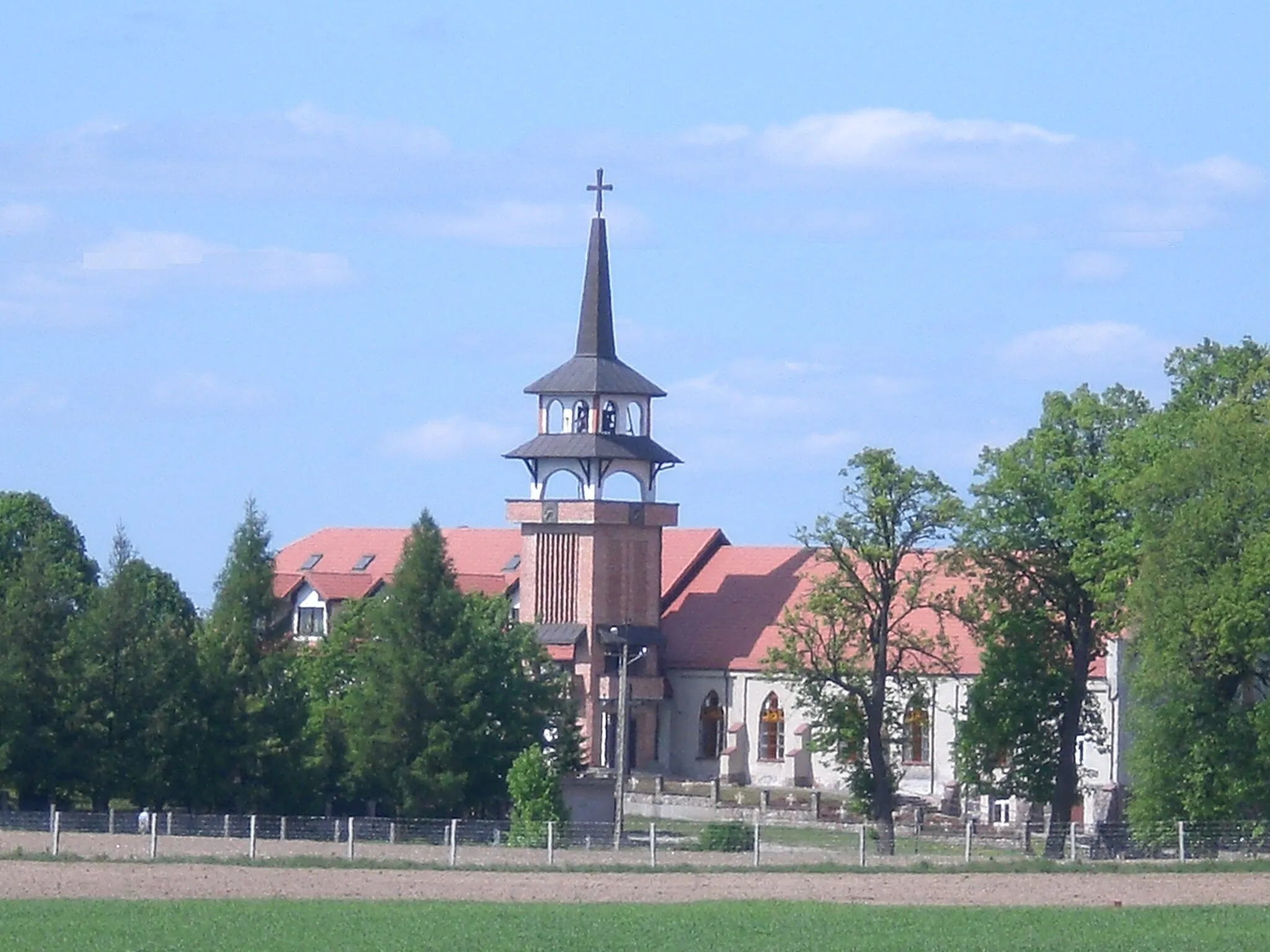 Photo showing: Holy Family church in Wielki Klincz