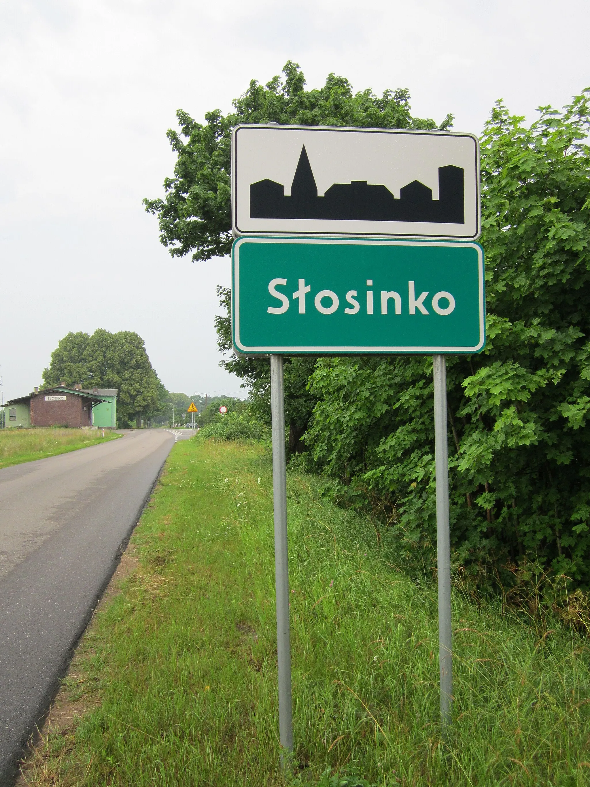 Photo showing: Tablica ta z nazwą miejscowości znajduje się od strony Łękini.