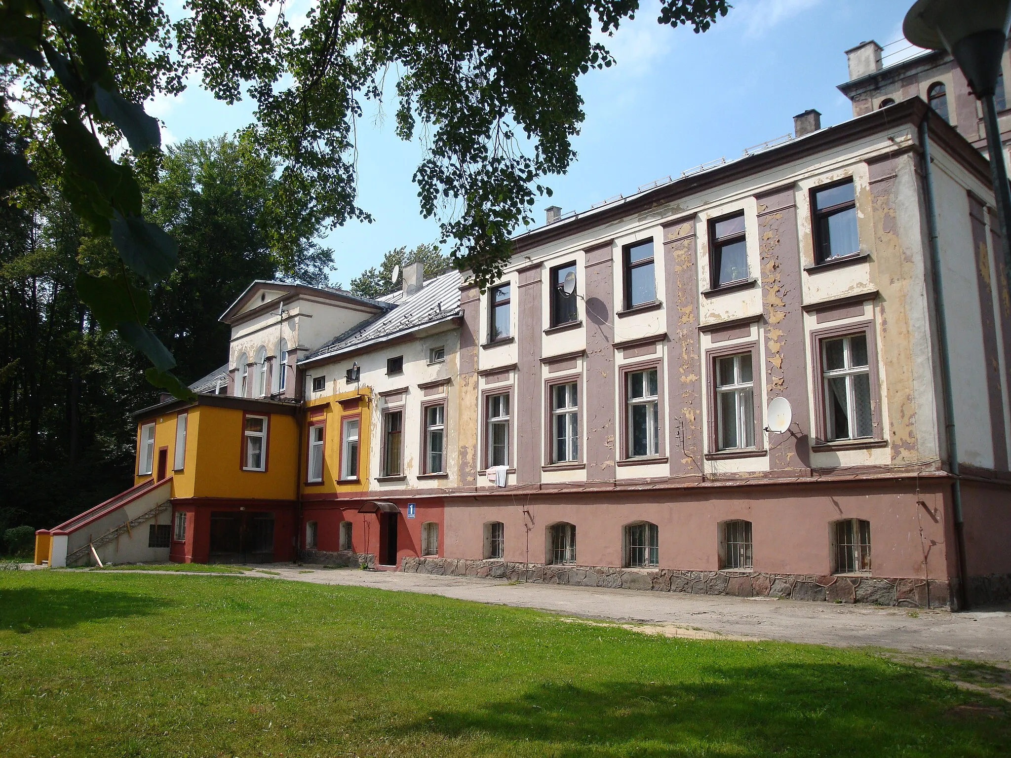 Photo showing: Jezierzyce-village in Pomeranian Voivodeship, Poland. Palace