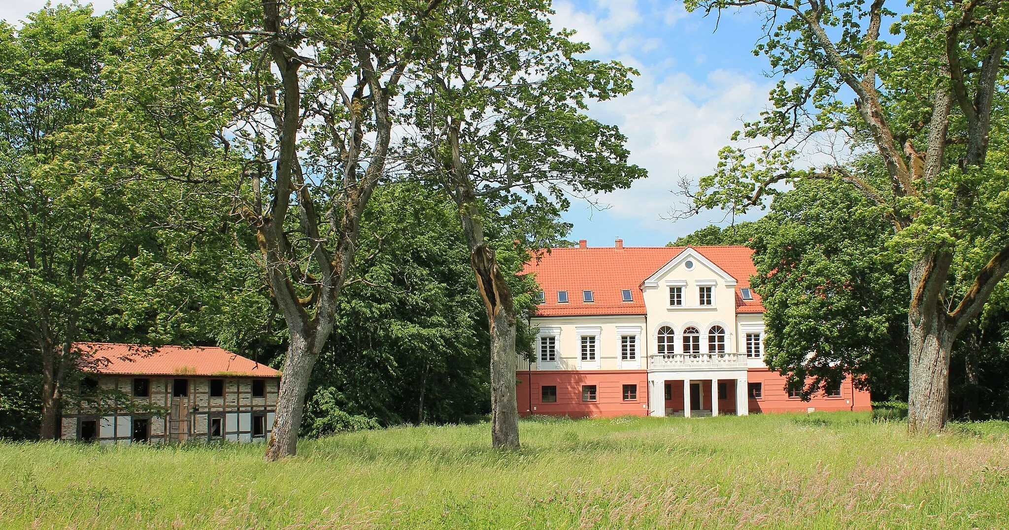 Photo showing: Zespół pałacowy w Cybulinie, powiat koszaliński