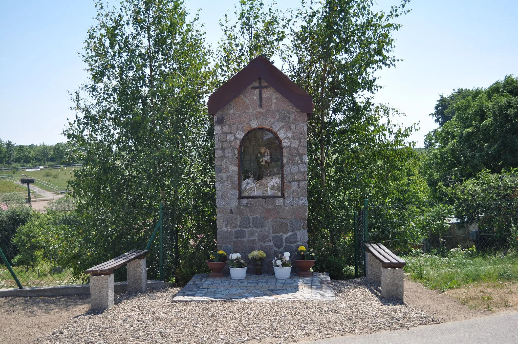 Photo showing: Shrine in Zdrada.