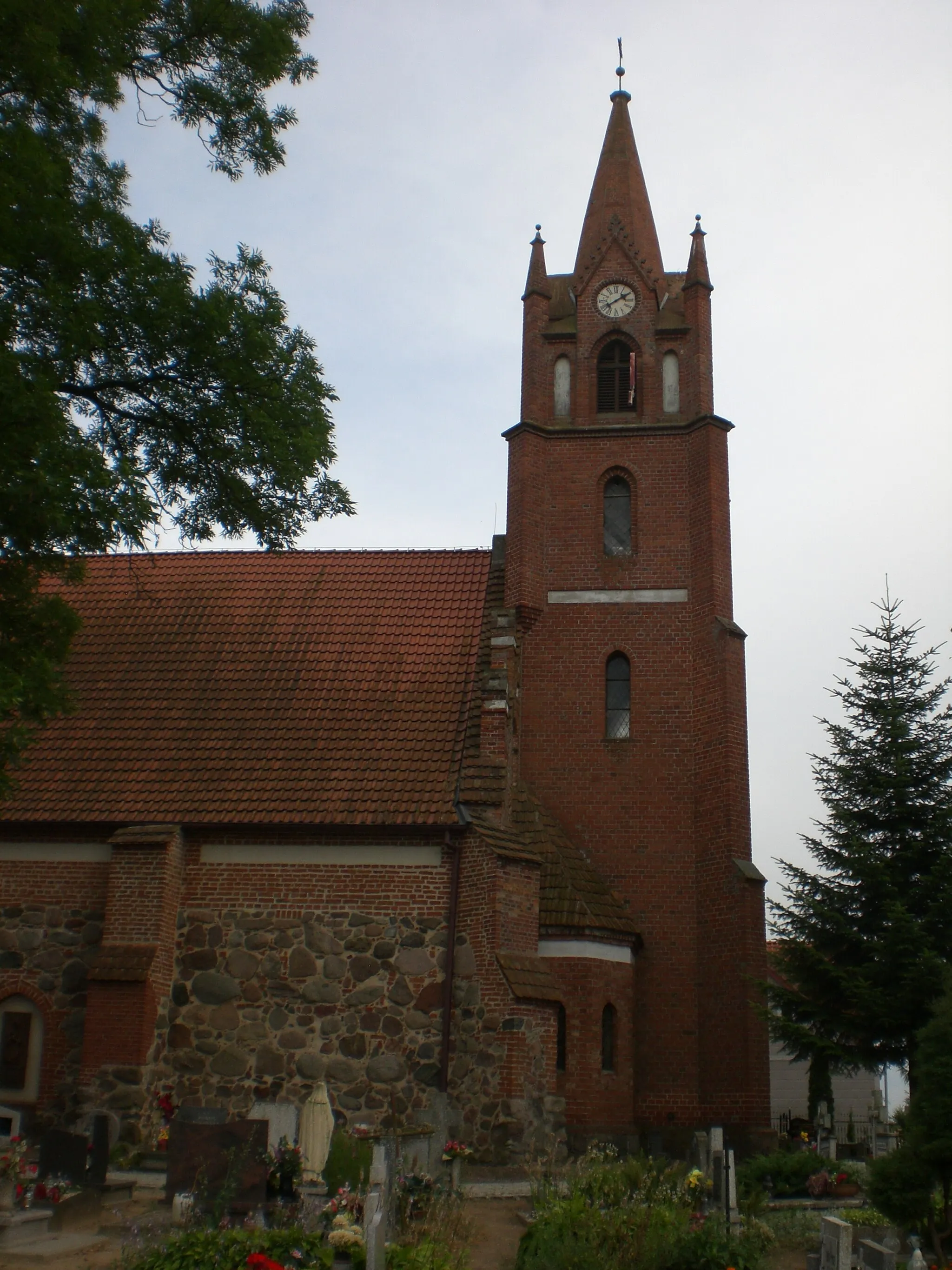 Photo showing: Saint George and Providence of God church in Tychnowy