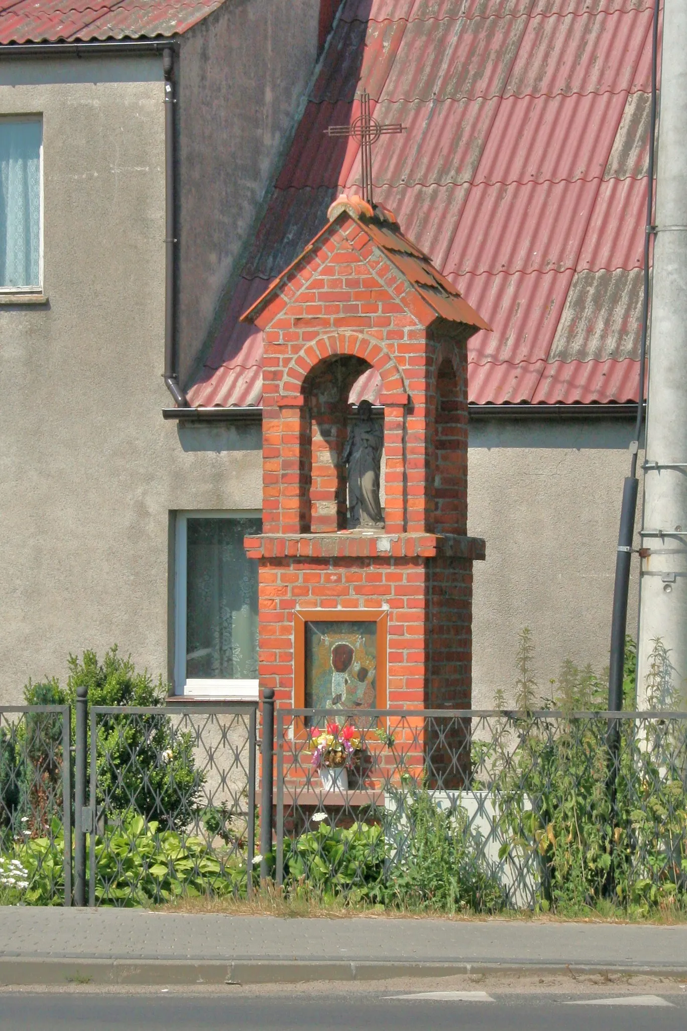 Photo showing: Shrine in Swarzewo.