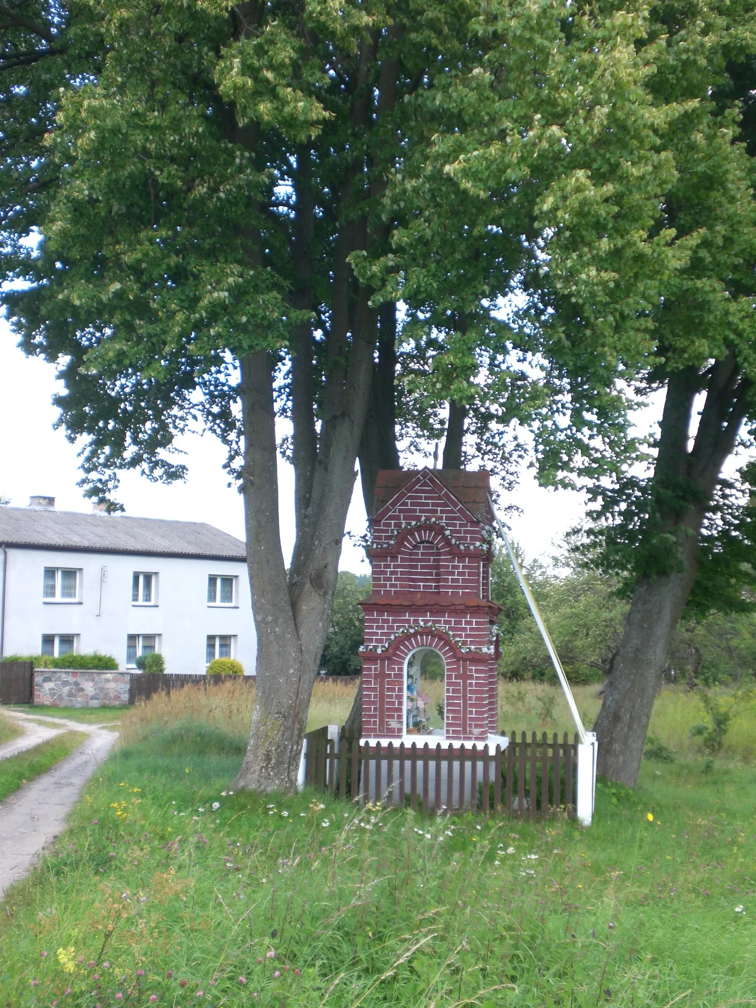 Photo showing: Przetoczyno - kapliczka
