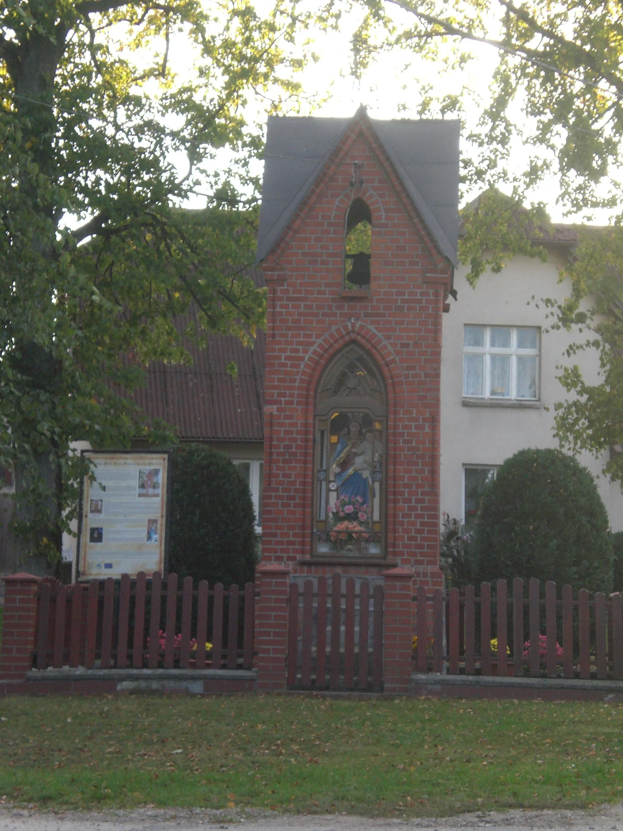 Photo showing: Pomieczyńska Huta, kapliczka