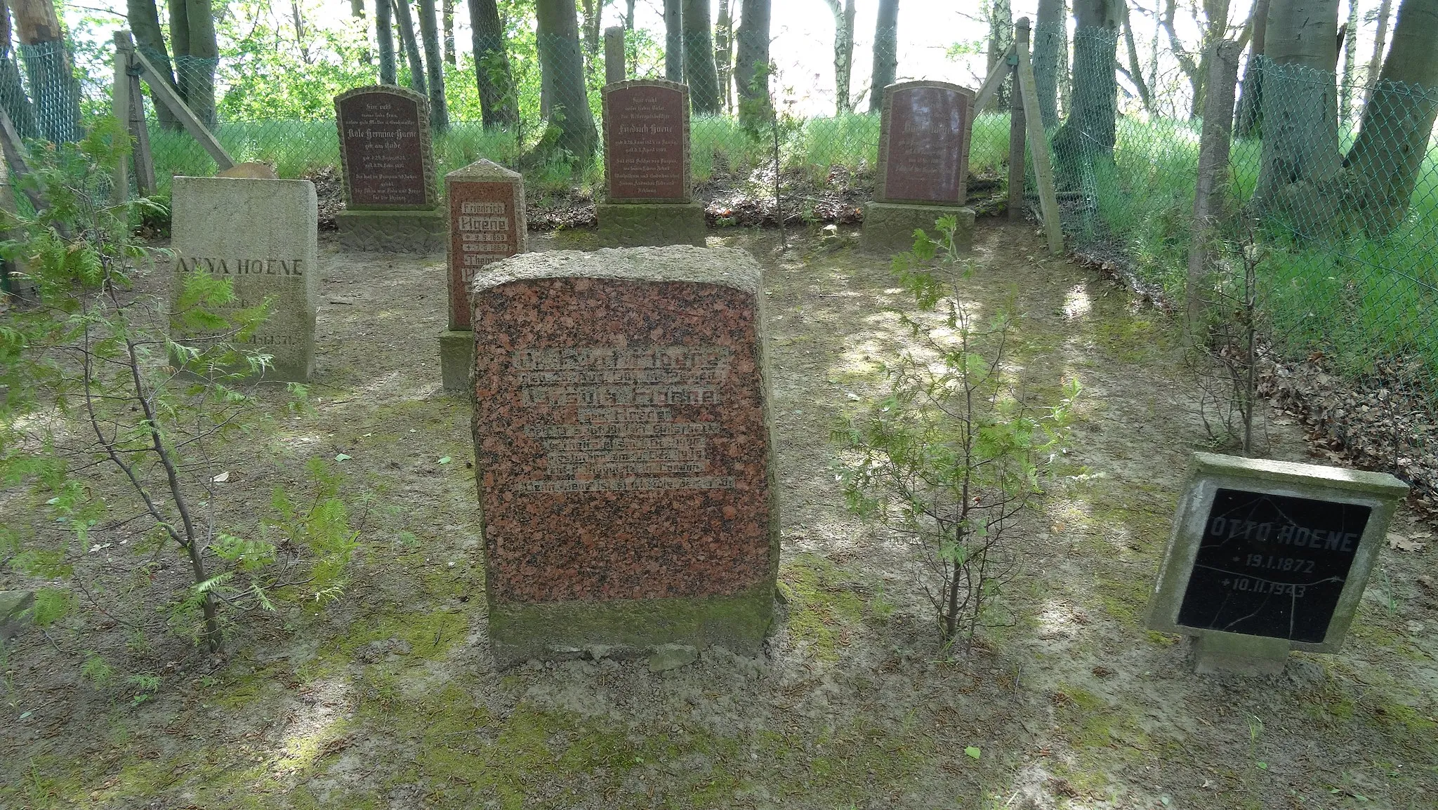 Photo showing: Pepowo, Hoene family graveyard