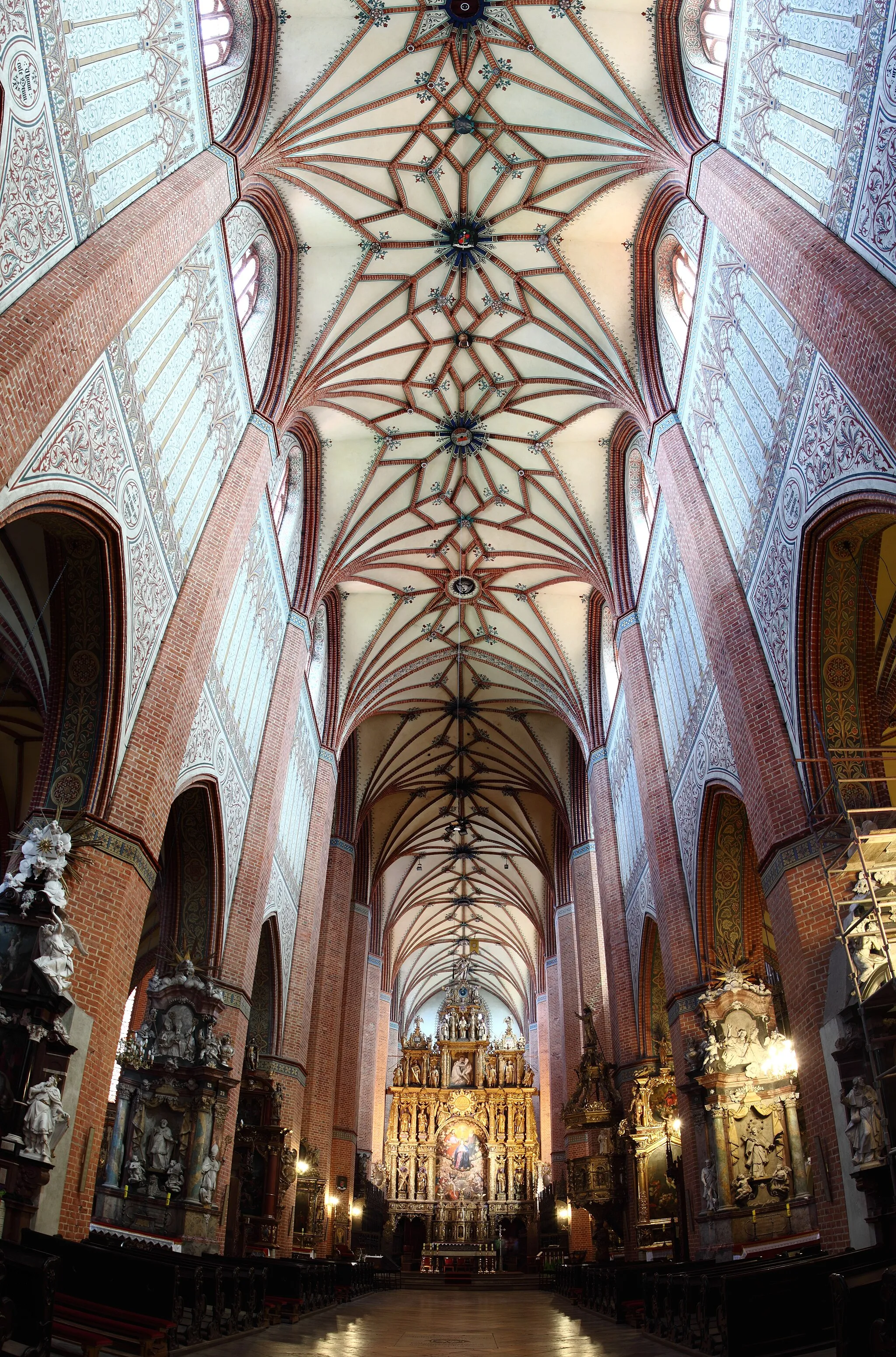 Photo showing: Interior of catedral in Pelplin.