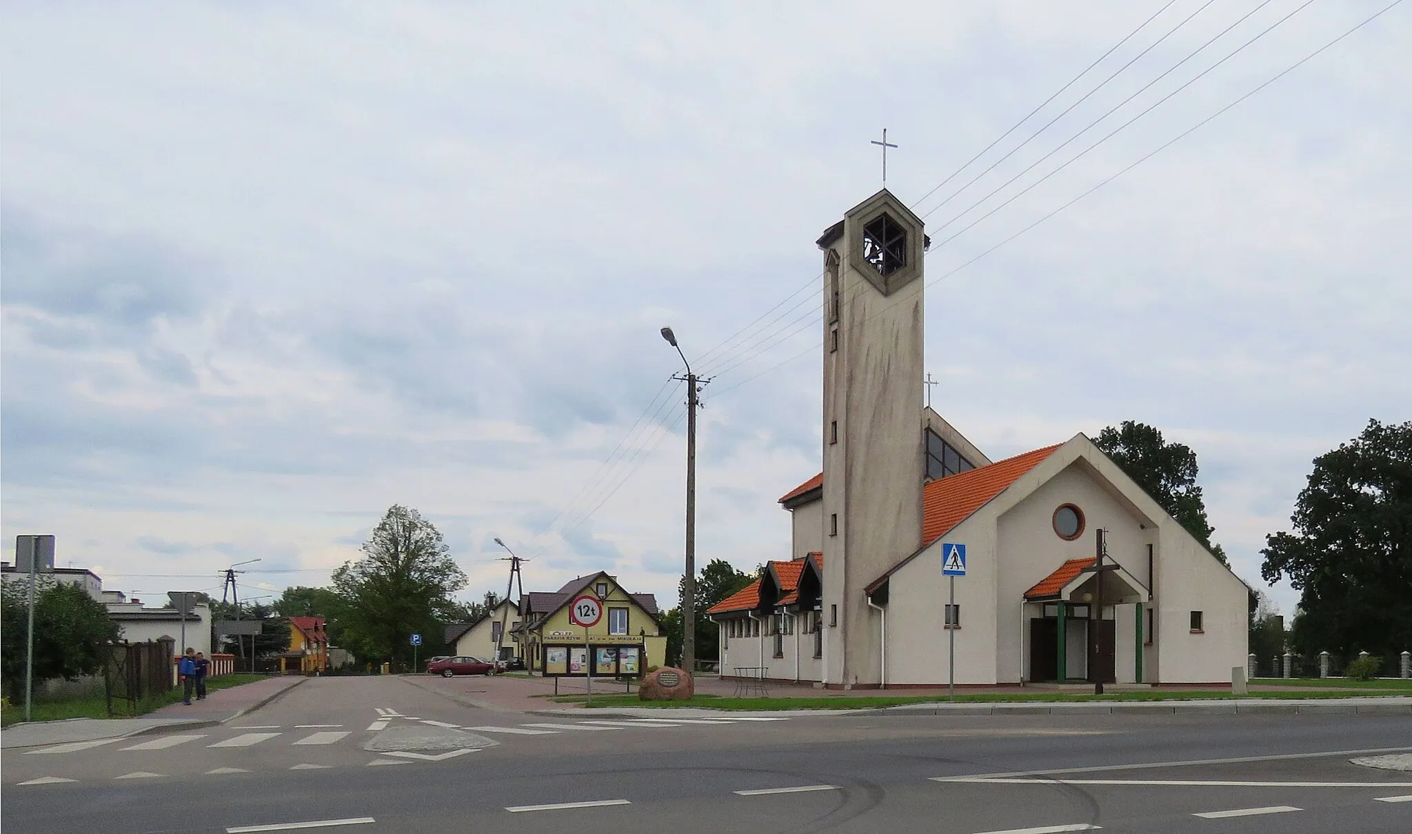 Photo showing: Pawłowo, ul. Okrężna 1 - rzymskokatolicki kościół parafialny p.w. św. Mikołaja.