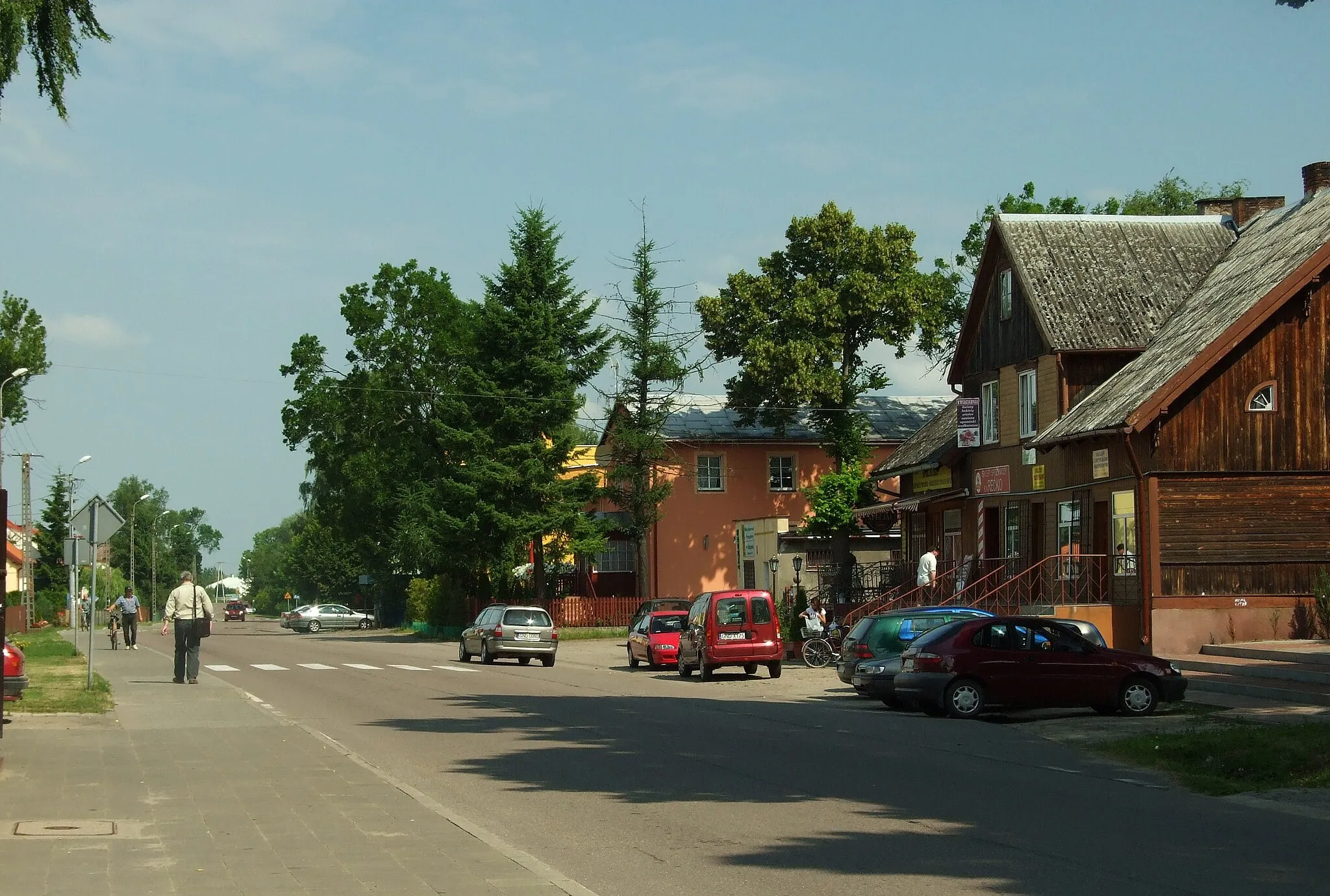 Photo showing: Main road in Ostaszewo, Poland