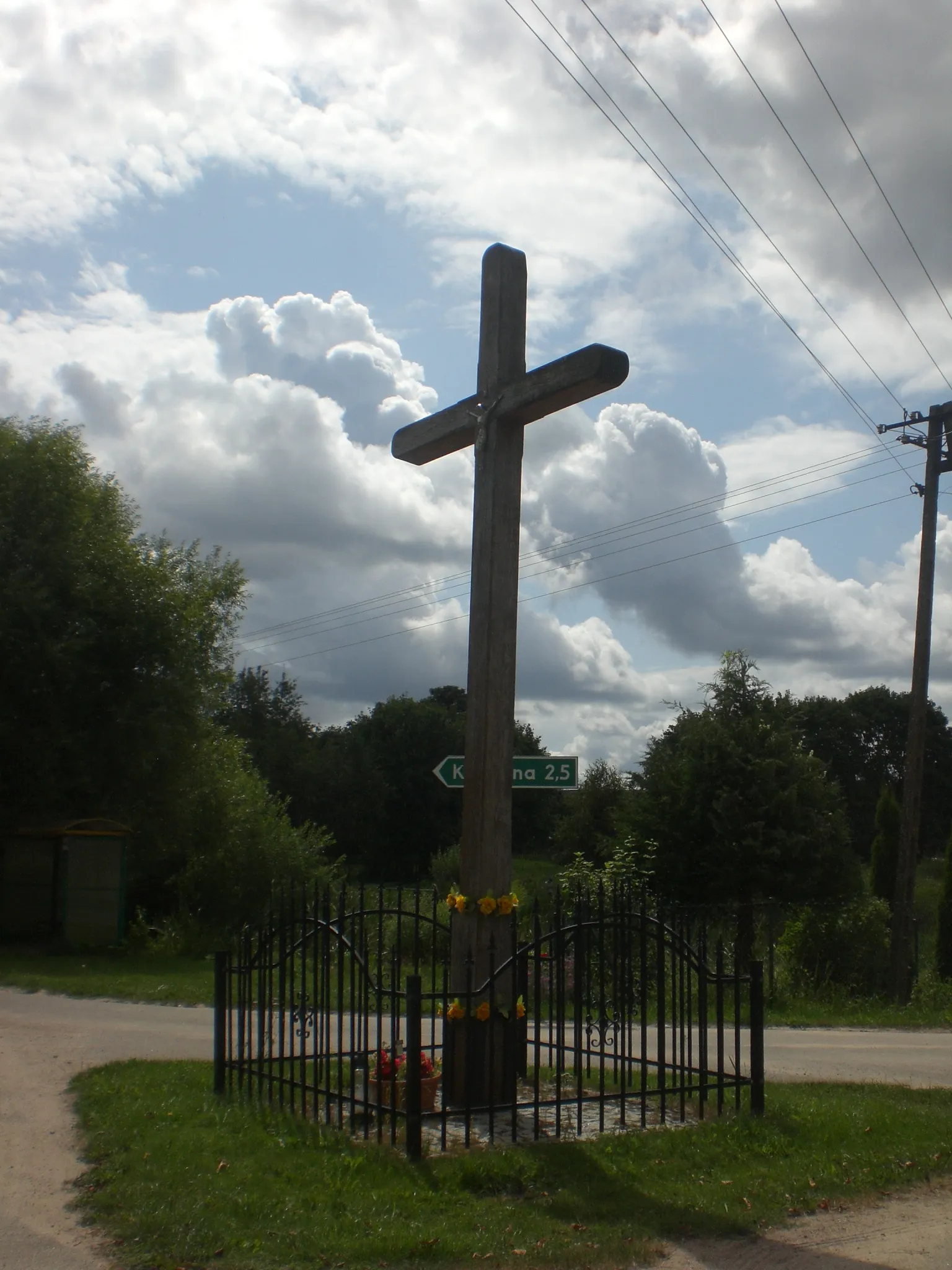 Photo showing: Nowe Czaple - krzyż przydrożny