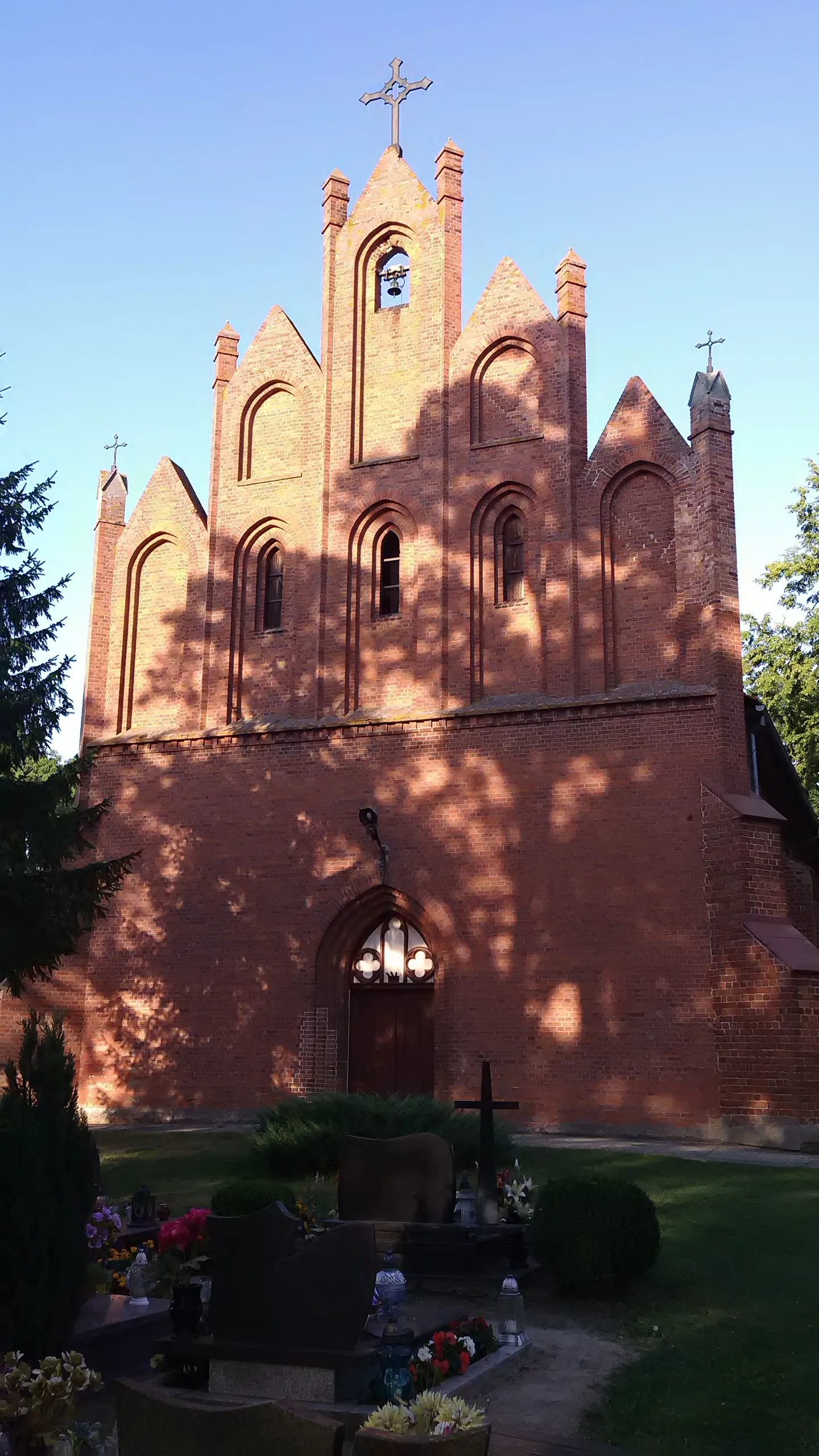 Photo showing: Kościół filialny Podwyższenia Krzyża Świętego. Myszewo, województwo pomorskie.